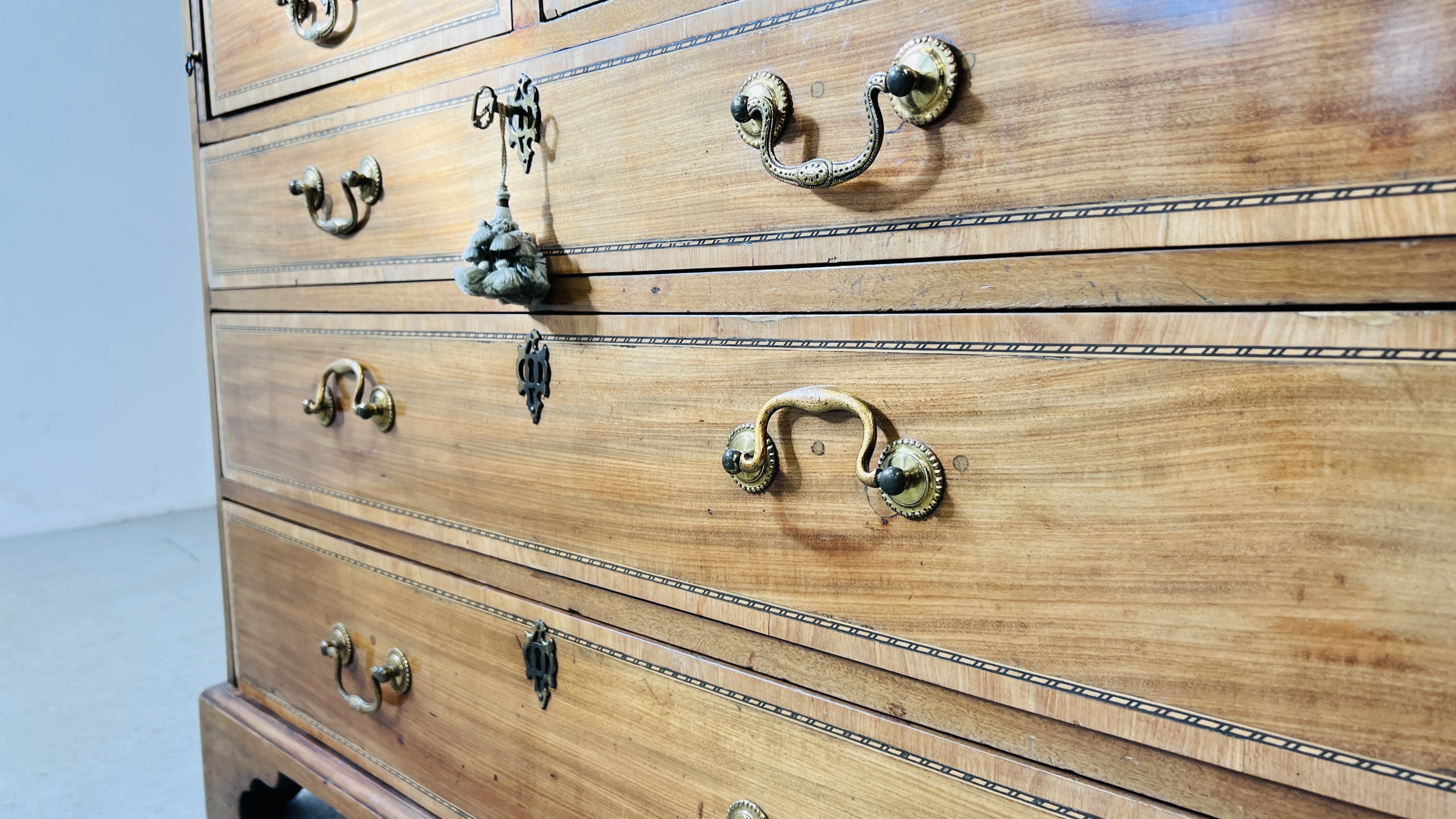 AN IMPRESSIVE EDWARDIAN MAHOGANY BUREAU BOOKCASE WITH WELL FITTED INTERIOR, - Image 9 of 28