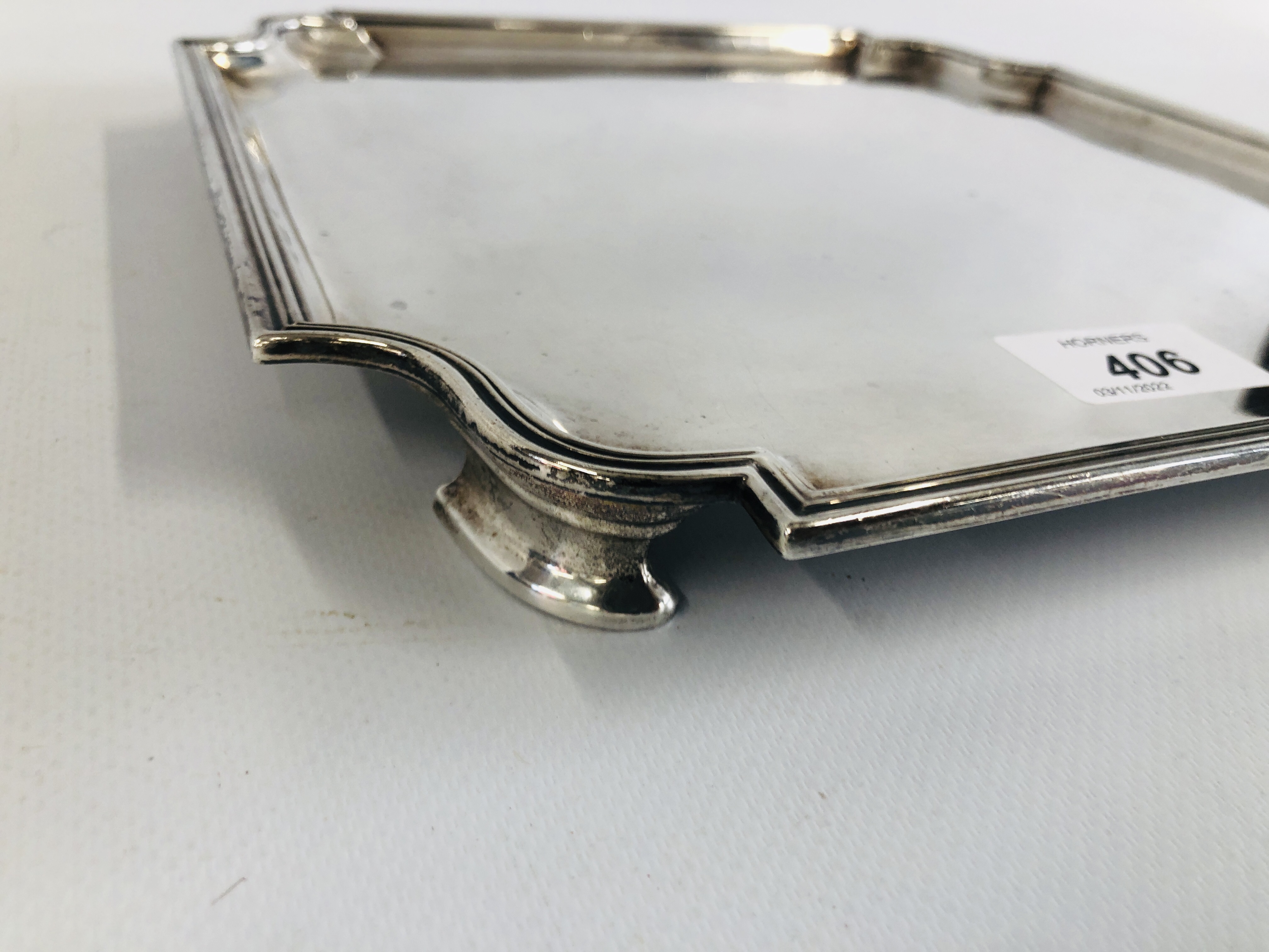 A SQUARE SILVER SALVER LONDON ASSAY 1936 MAKER RC. - Image 3 of 8