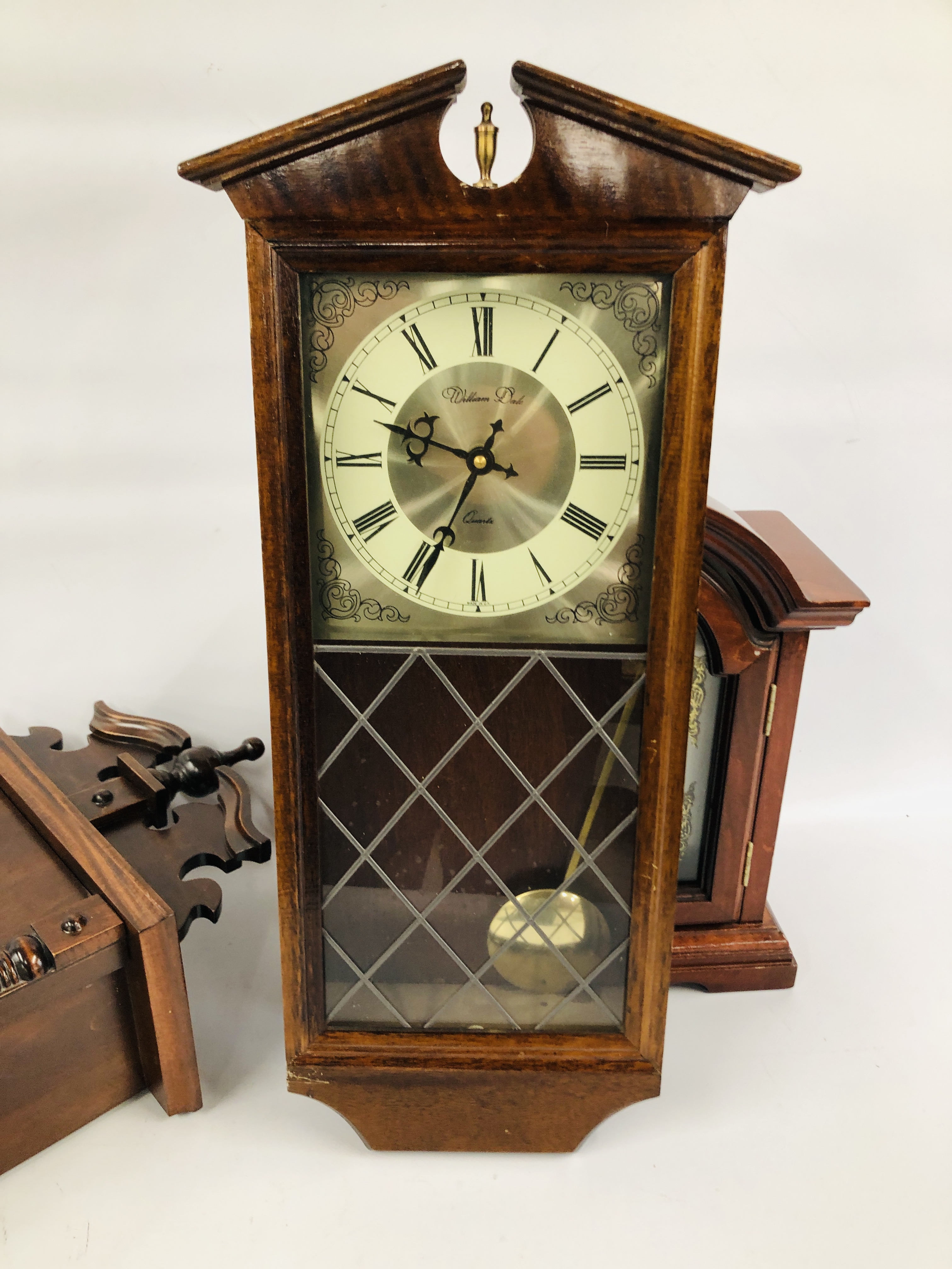 MODERN MAHOGANY FINISH MANTEL CLOCK ALONG WITH TWO WALL CLOCKS ONE MARKED LINCOLN THE OTHER WILLIAM - Image 2 of 6