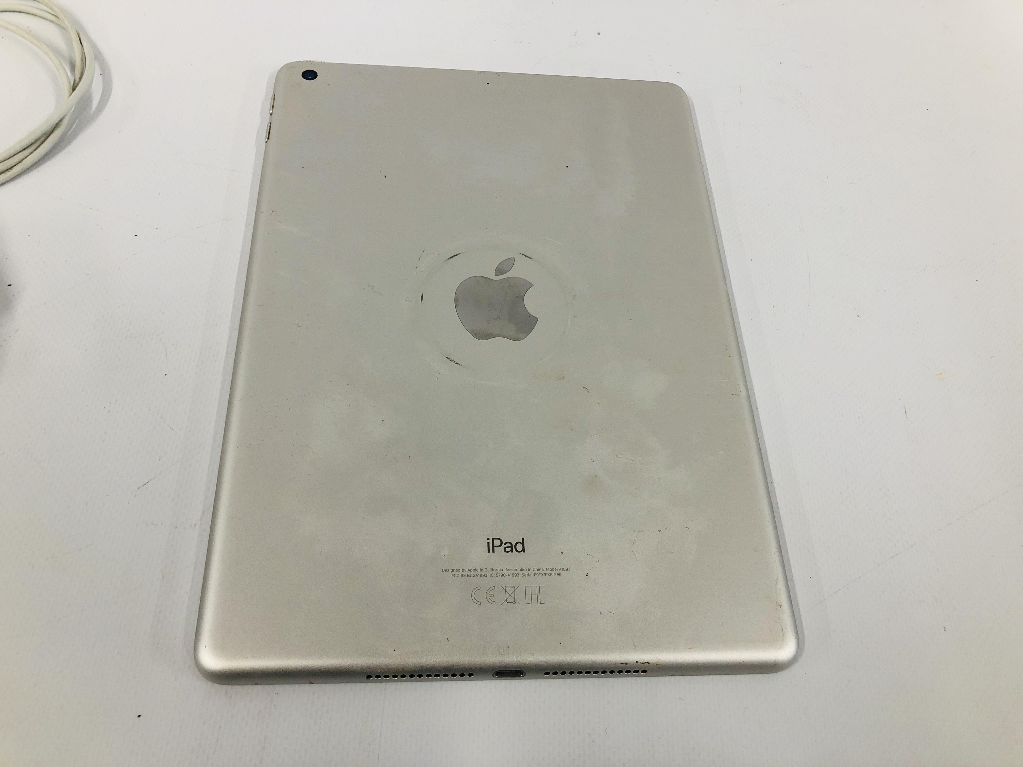 IPAD 6th GENERATION 32 GB MODEL MR7G2B/A, SN FX8JF8K AND CHARGER - SOLD AS SEEN. - Image 4 of 4
