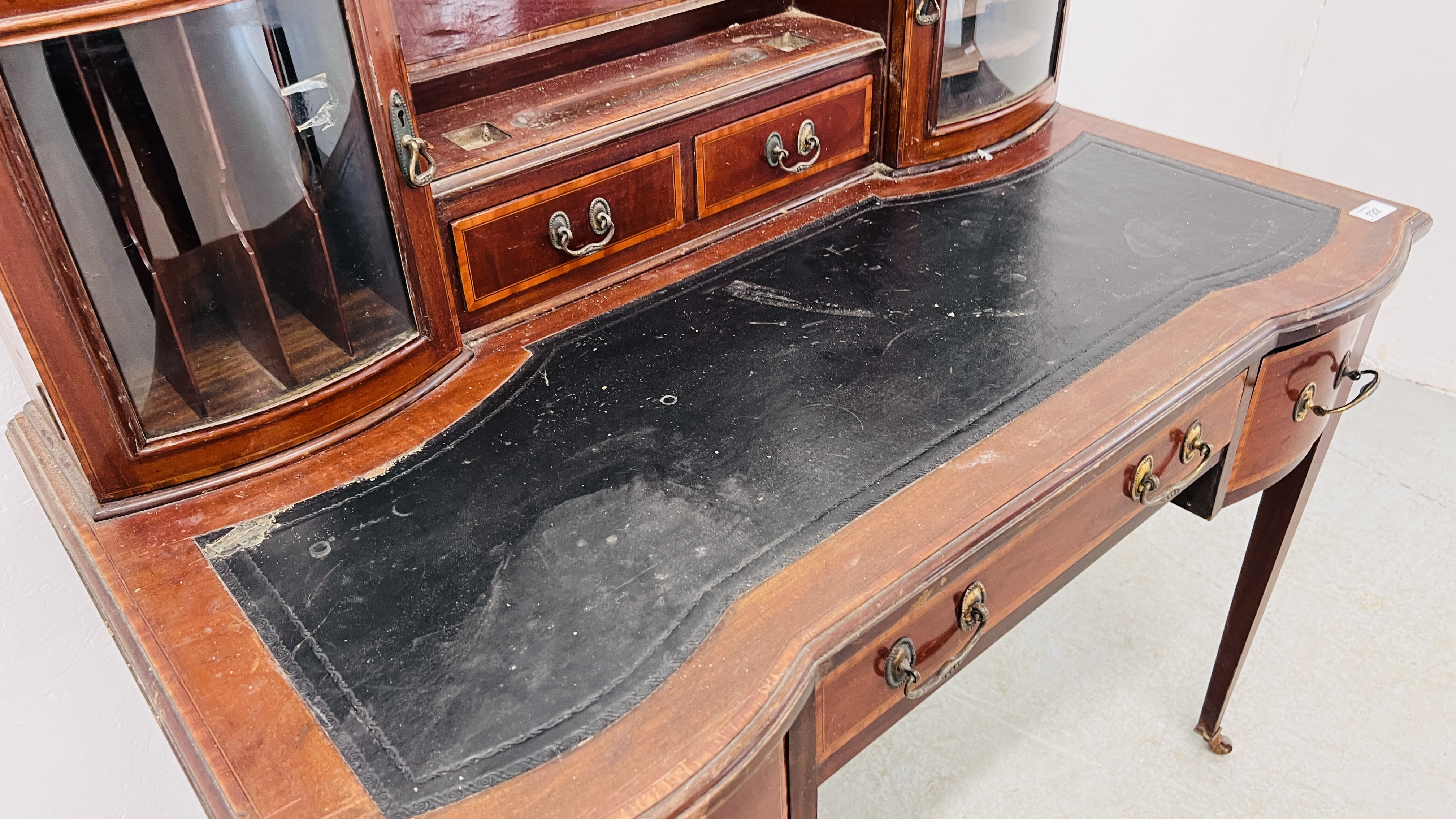 AN EDWARDIAN MAHOGANY AND INLAID WRITING DESK, - Image 10 of 19