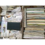 BOX OF BROOKE BOND TEA CARDS IN ALBUMS AND LOOSE, ALSO FEW OTHER CIG/TRADE CARDS INCLUDING SILKS.