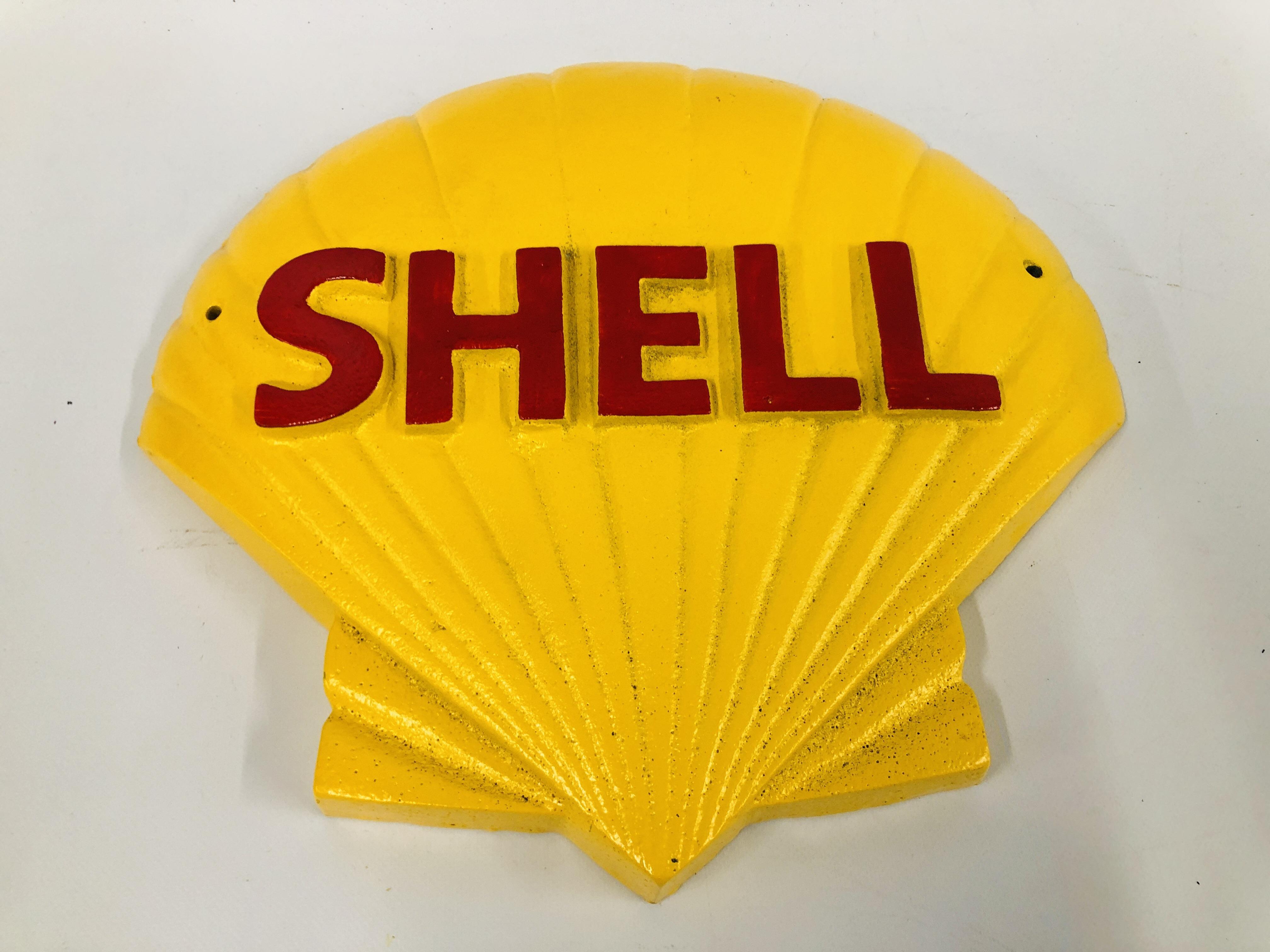 (R) LARGE SHELL LOGO