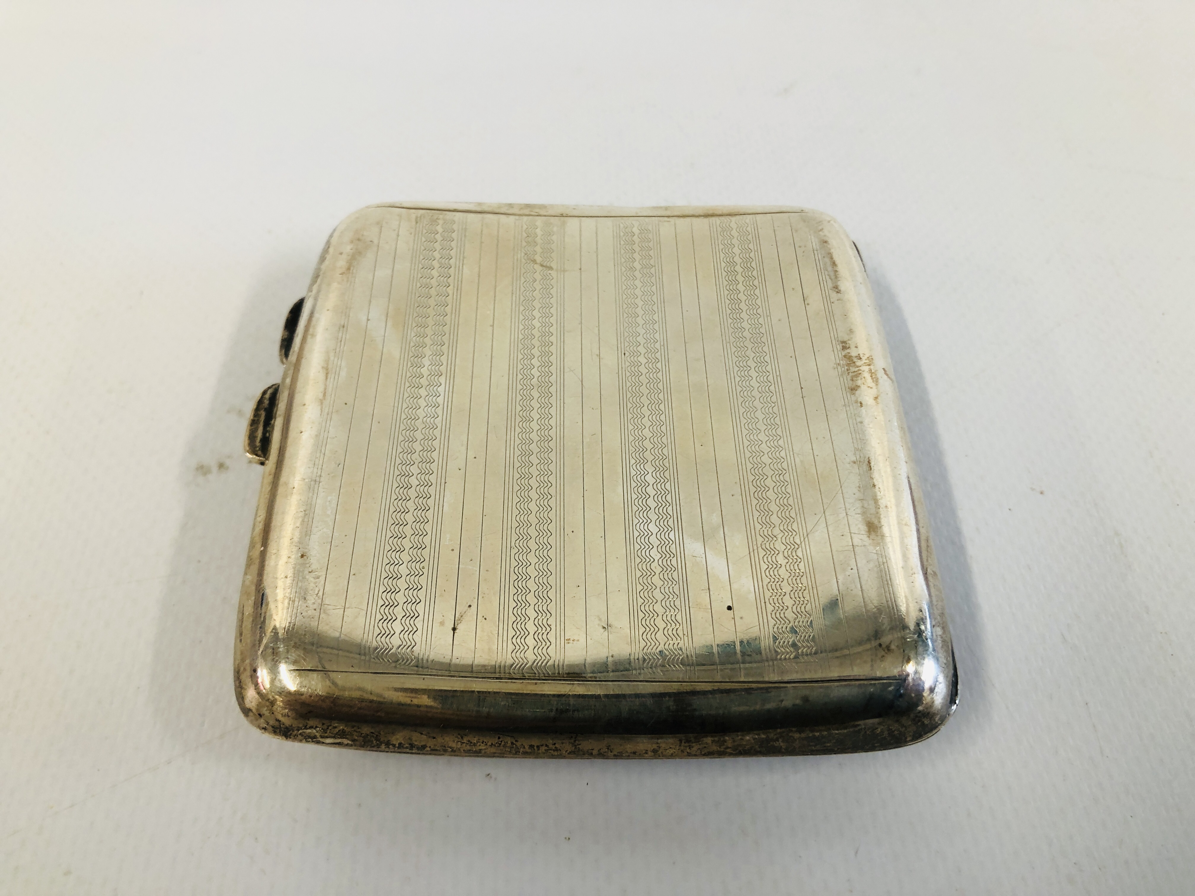 A SILVER CIGARETTE CASE BIRMINGHAM ASSAY THE CASE WITH MONOGRAM - Image 4 of 7