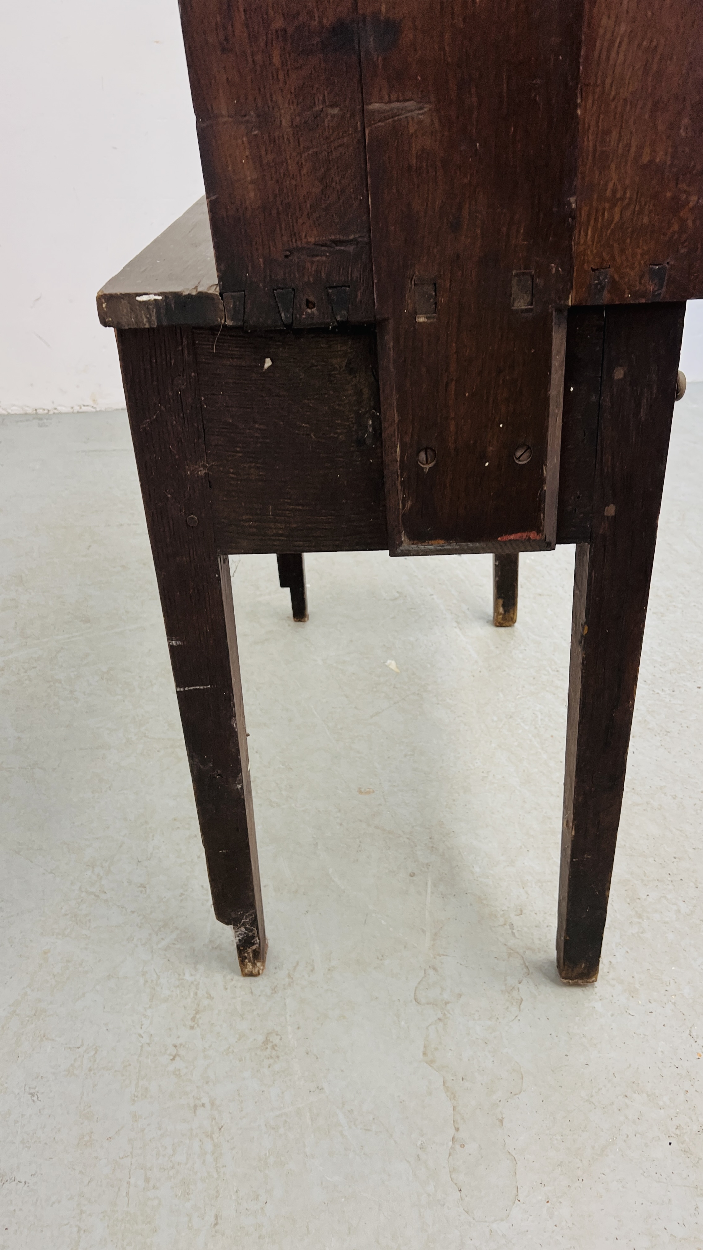 AN ANTIQUE GEORGIAN OAK BOOK PRESS - Image 12 of 16