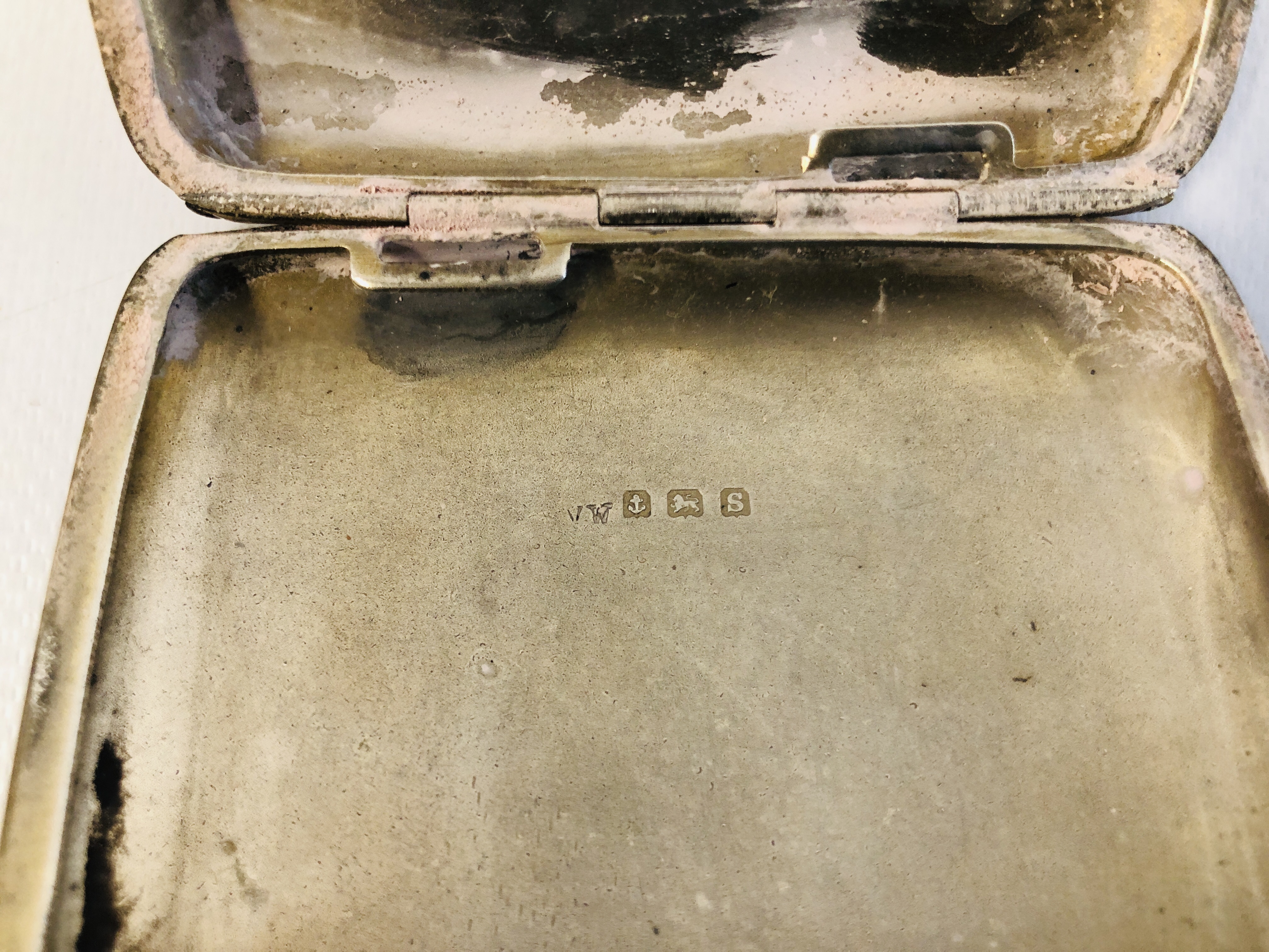 A SILVER CIGARETTE CASE BIRMINGHAM ASSAY THE CASE WITH MONOGRAM - Image 6 of 7