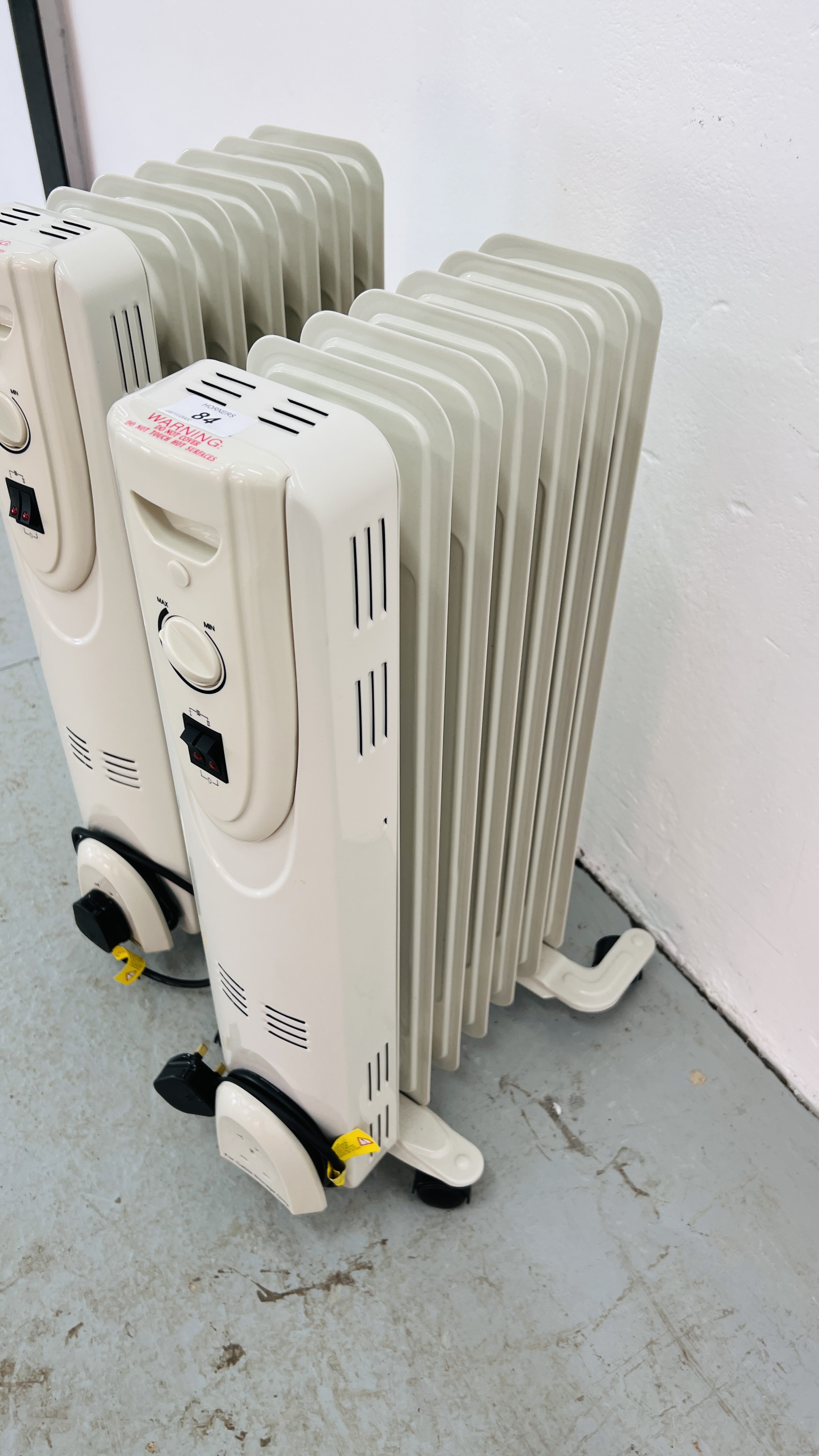 TWO ELECTRIC OIL FILLED RADIATORS - SOLD AS SEEN - Bild 4 aus 4