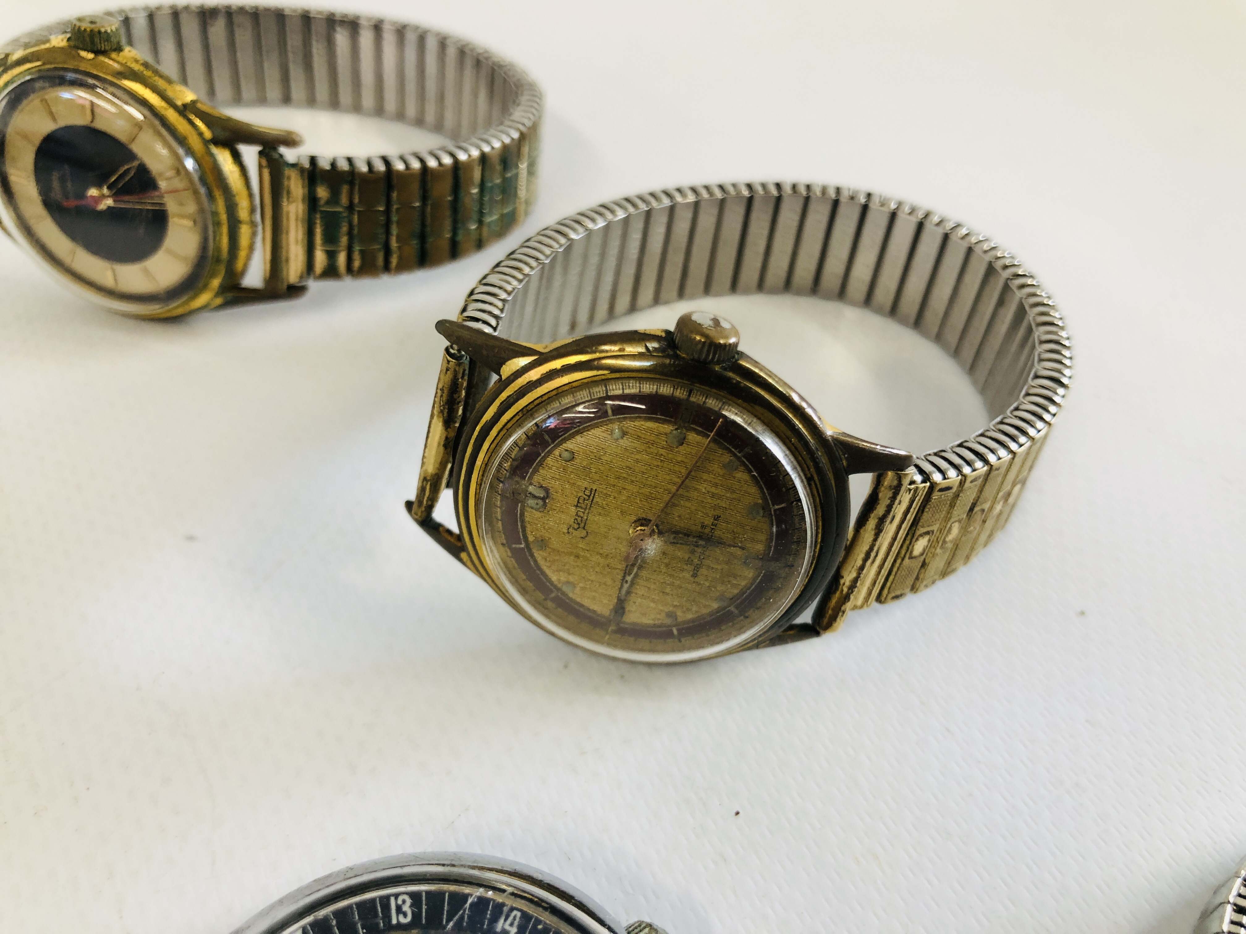 BOX OF ASSORTED VINTAGE WATCHES TO INCLUDE ACCURIST, ORIOSA, ETC. - Image 4 of 9