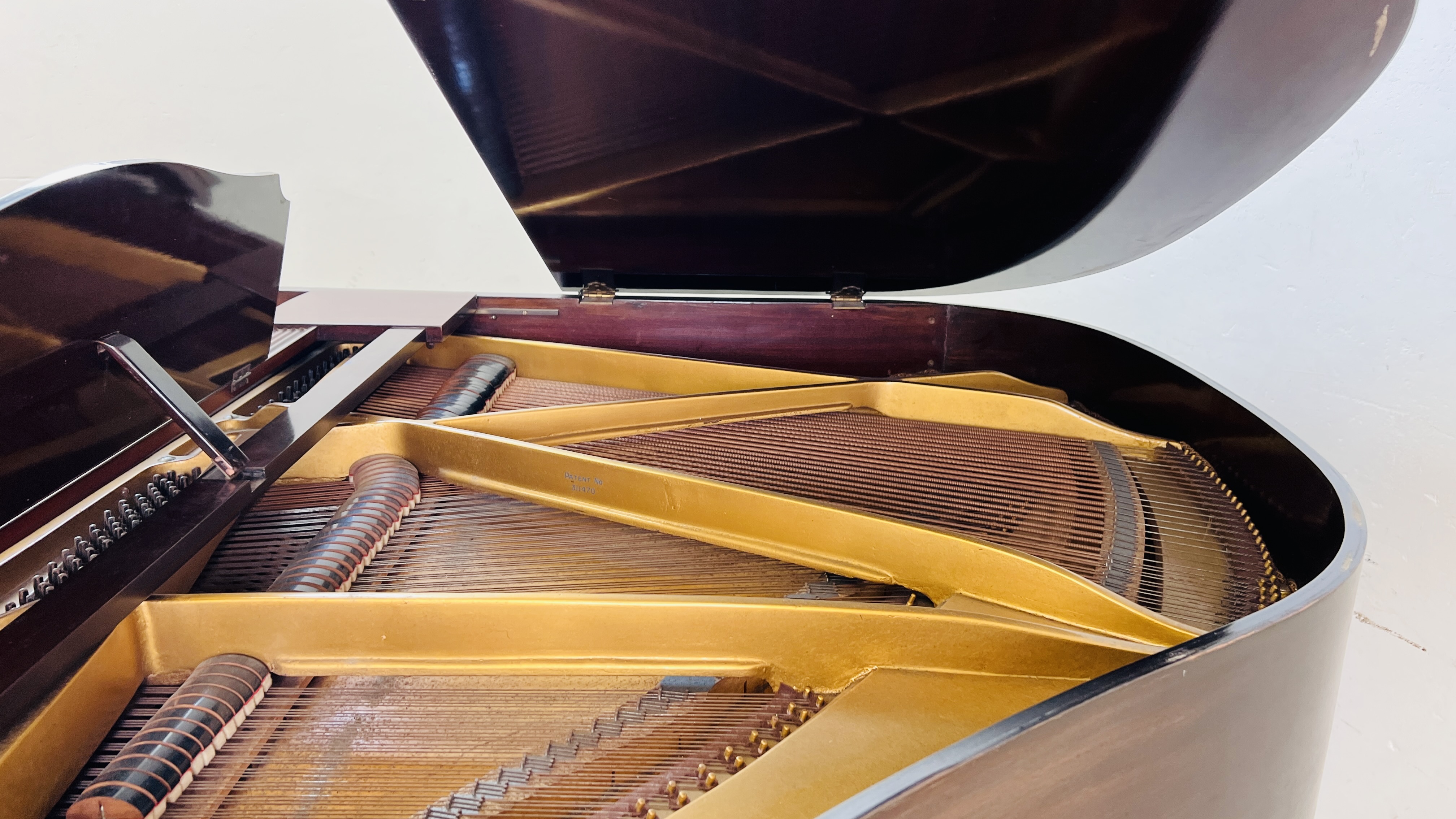 A REVAL BABY GRAND PIANO. - Image 19 of 20