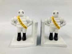 (R) BLACK/WHITE MICHELIN BOOKENDS