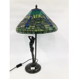 A FIGURED TIFFANY STYLE TABLE LAMP, THE SHADE WITH DRAGONFLY DESIGN, HEIGHT 62CM - SOLD AS SEEN.