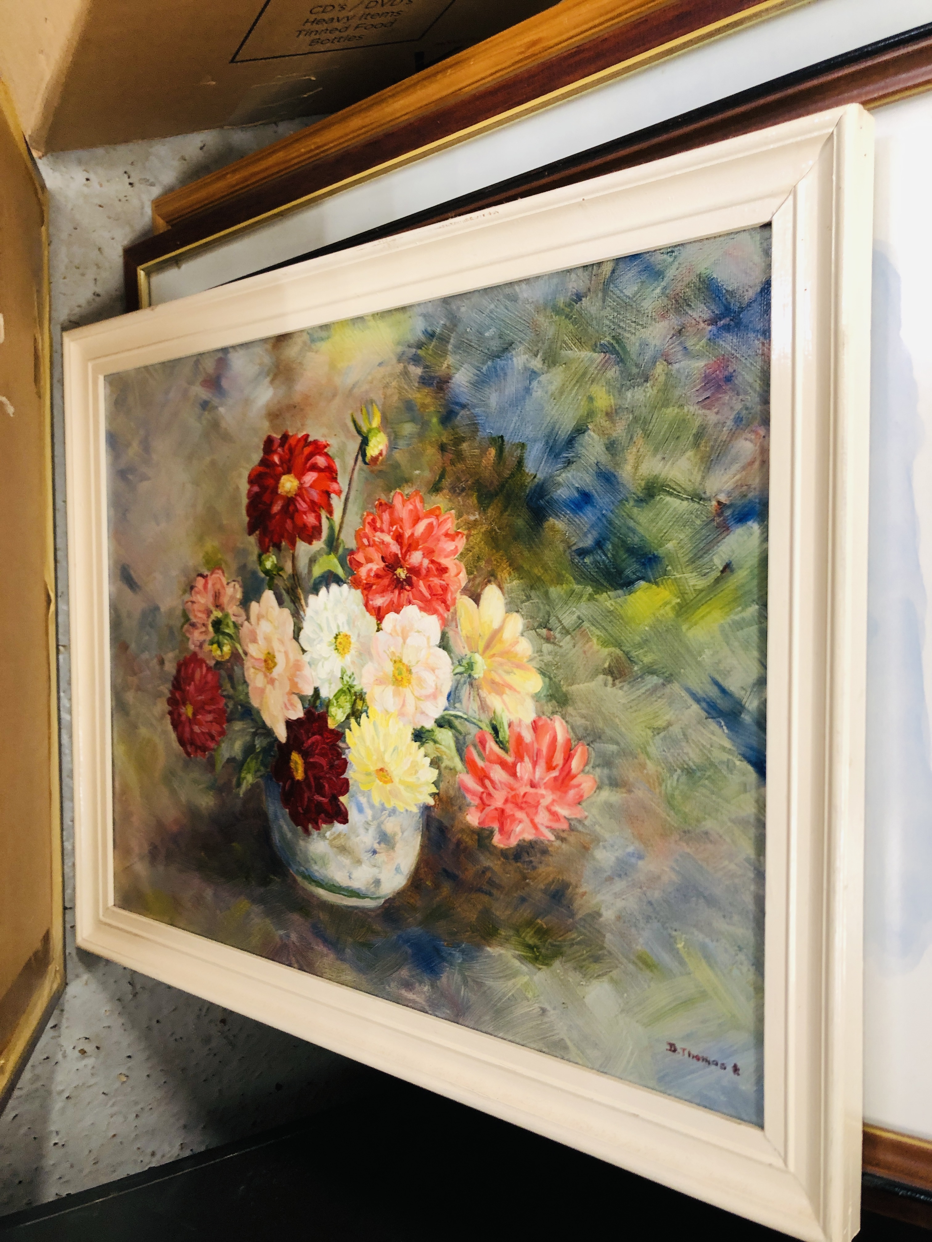 LARGE QUANTITY OF FRAMED PICTURES AND PRINTS TO INCLUDE ORIGINAL ART WORKS TO INCLUDE A STILL LIFE - Image 2 of 10