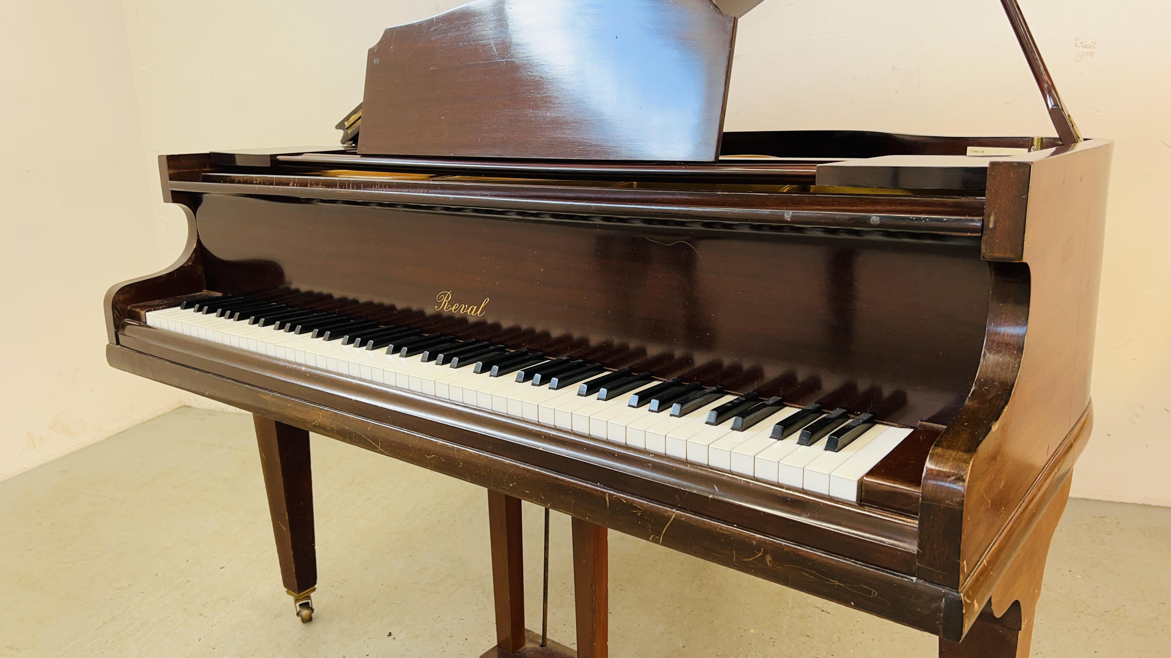 A REVAL BABY GRAND PIANO. - Image 2 of 20