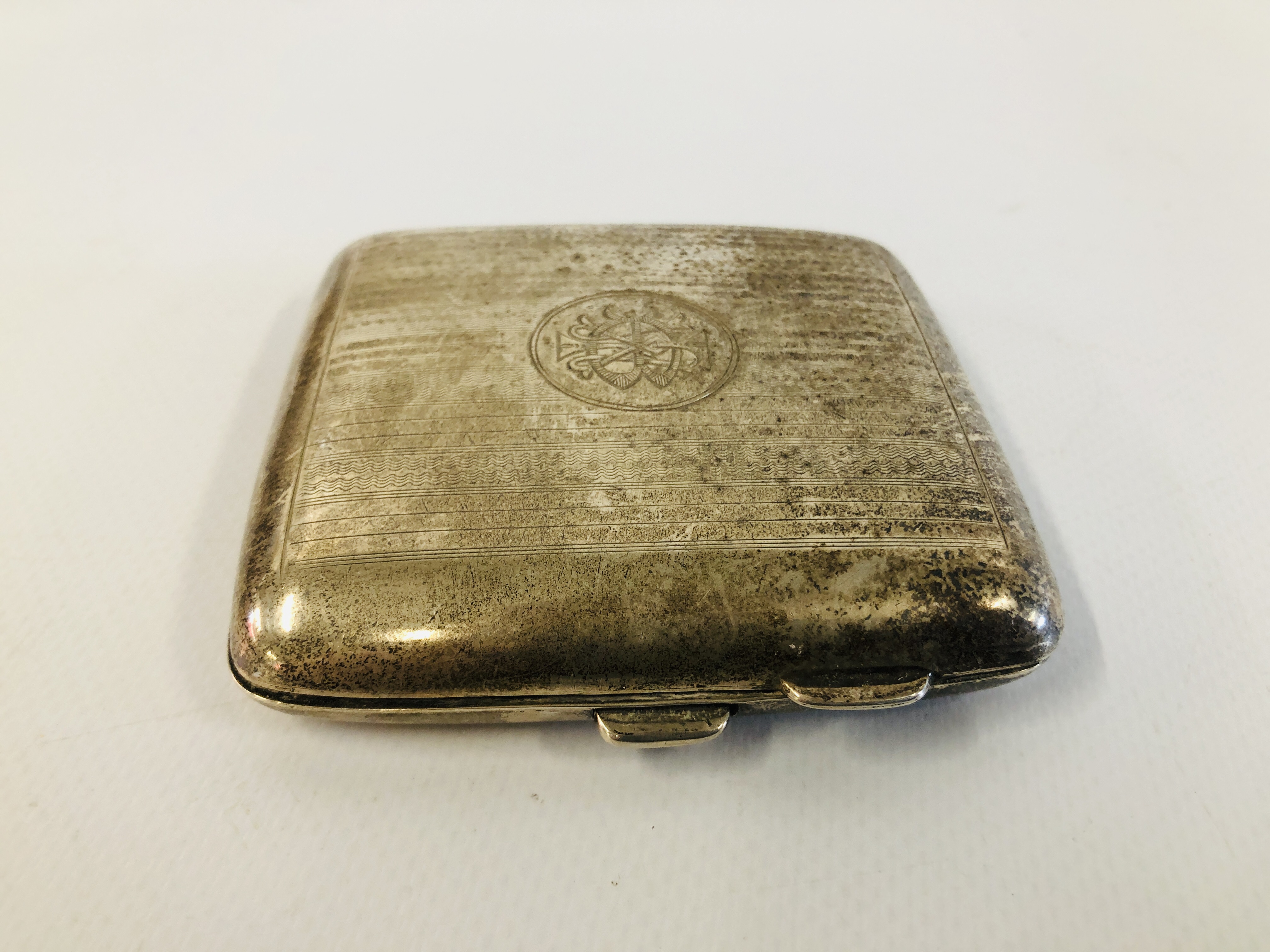 A SILVER CIGARETTE CASE BIRMINGHAM ASSAY THE CASE WITH MONOGRAM - Image 3 of 7