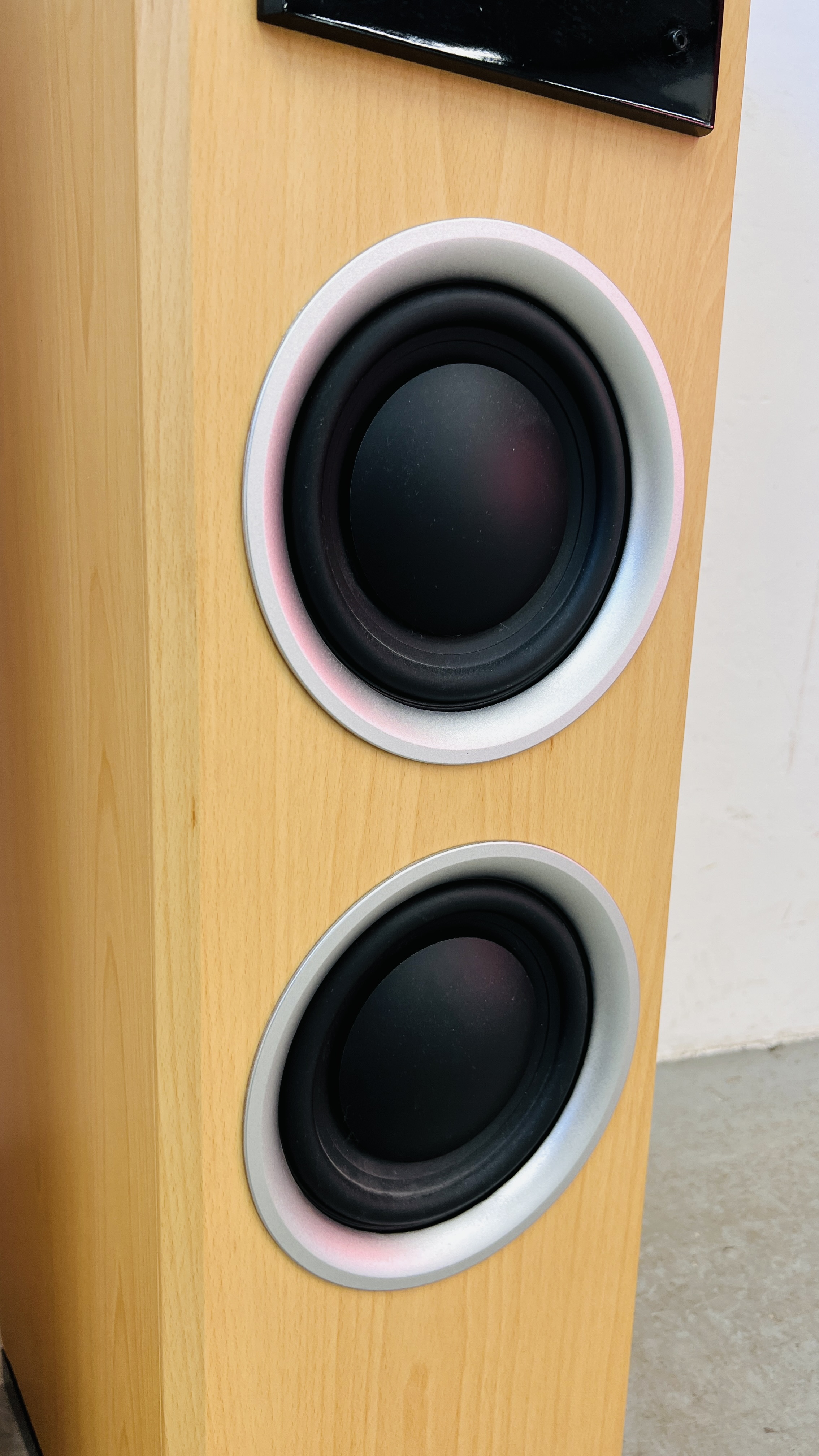 PAIR OF STUDIO 10 FLOOR STANDING SPEAKERS - Image 4 of 9