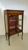 MAHOGANY TWO DOOR GLAZED DISPLAY CABINET STANDING ON LEGS DEPTH 40CM. WIDTH 78CM. HEIGHT 140CM.