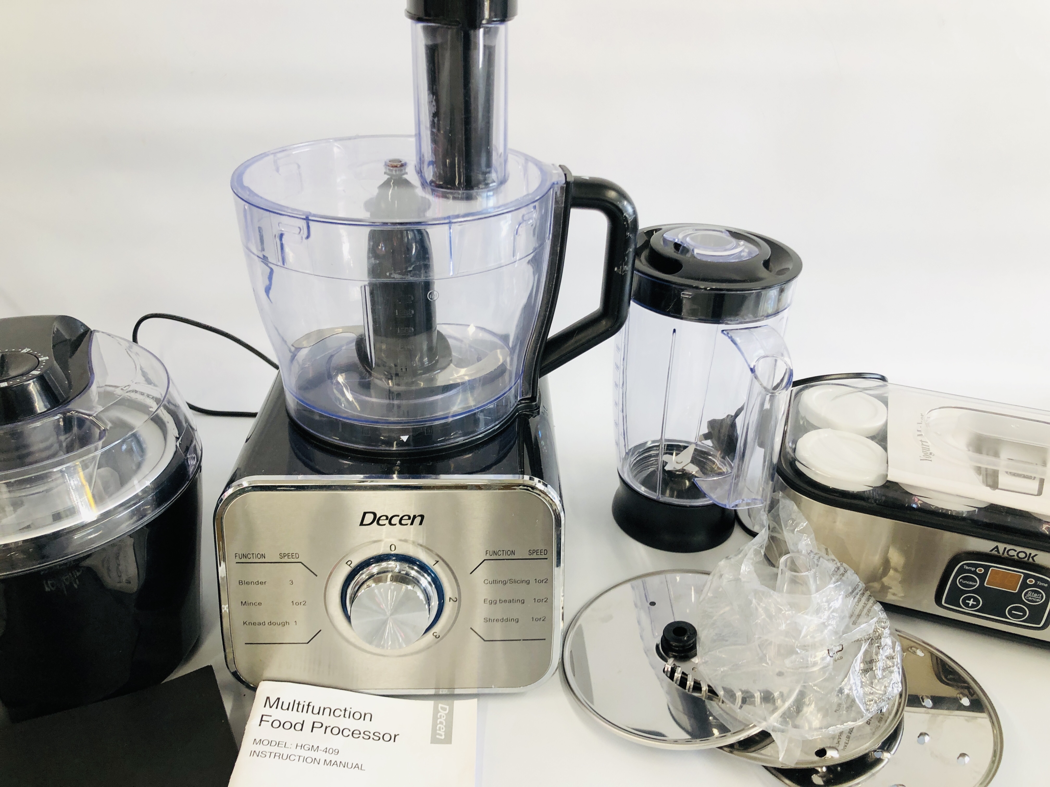 A MORPHY RICHARDS HOT WATER URN ALONG WITH DECEN MULTIFUNCTION FOOD PROCESSOR, - Image 4 of 7