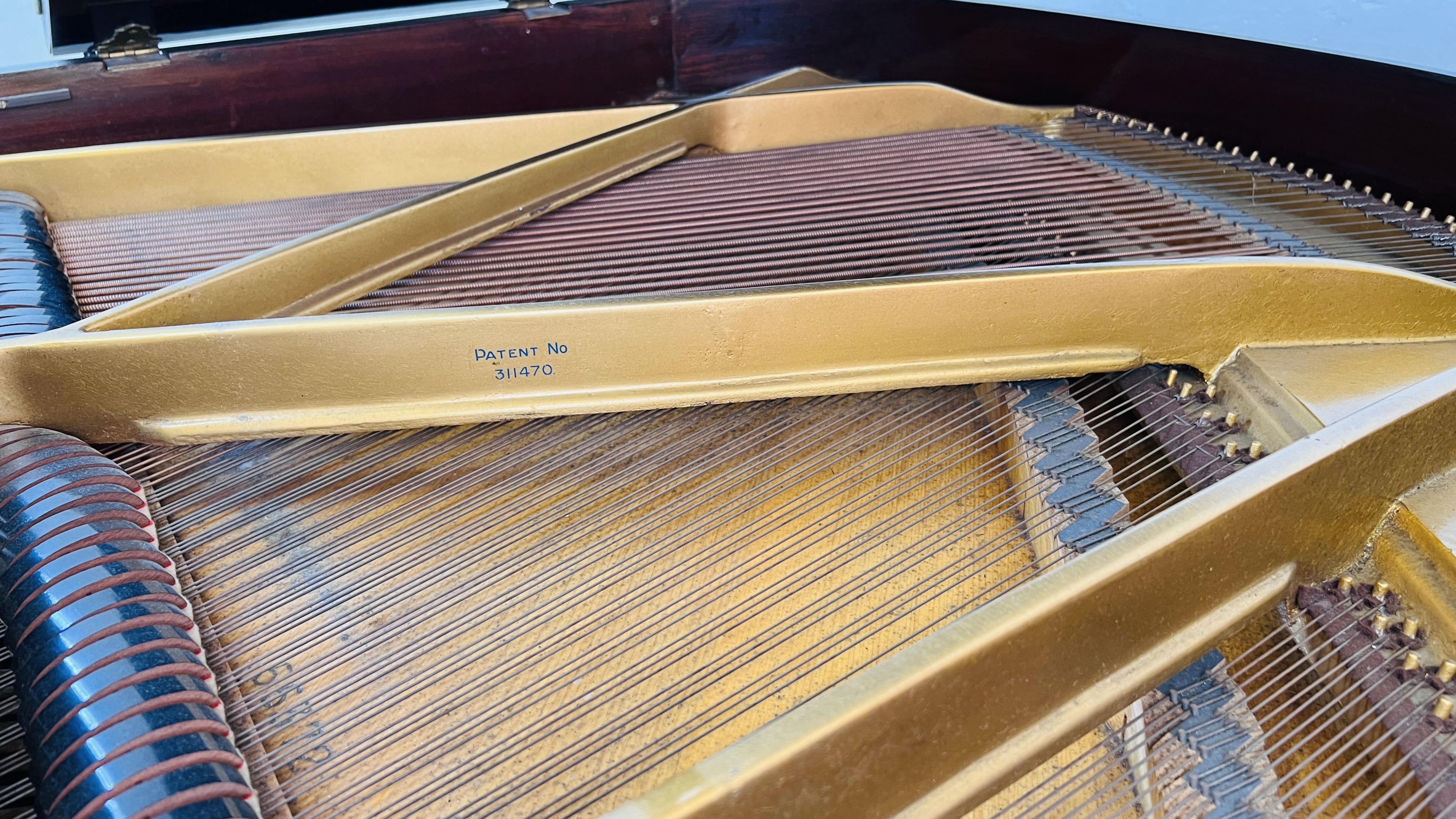 A REVAL BABY GRAND PIANO. - Image 8 of 20