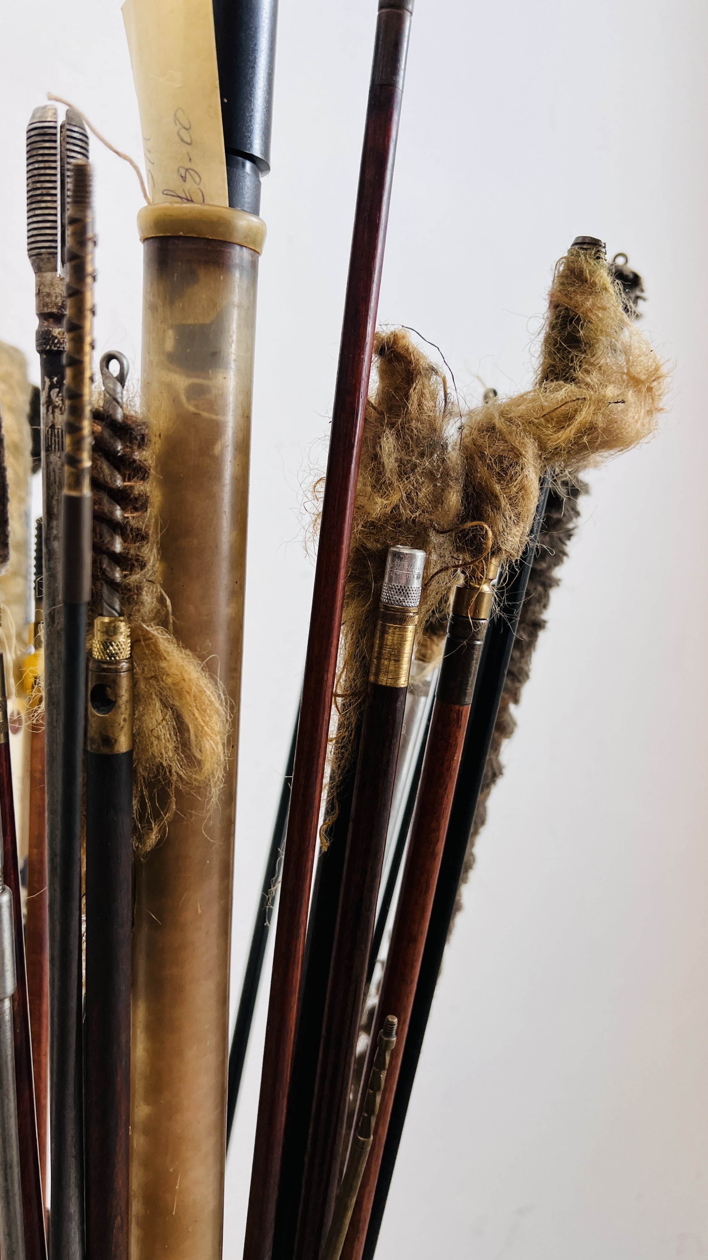 AN ARTS AND CRAFTS STYLE STAND CONTAINING A QUANTITY OF ASSORTED CLEANING RODS, - Image 5 of 10