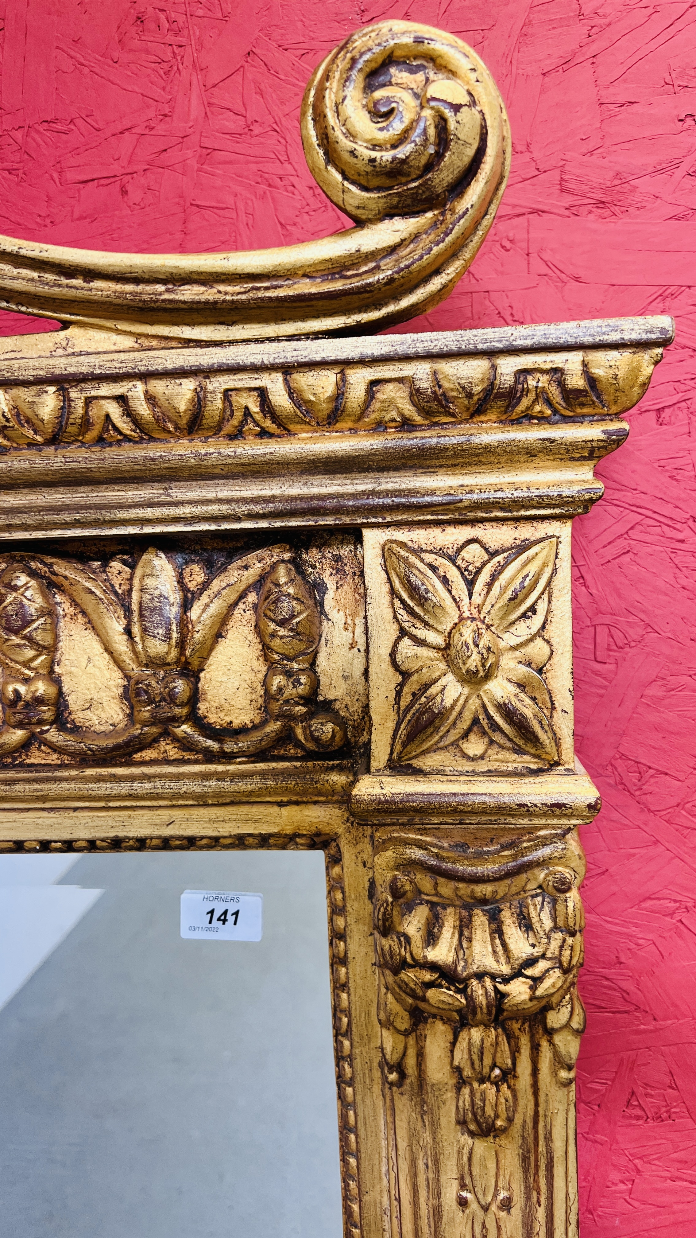 AN IMPRESSIVE GILT FINISH OVER MANTEL MIRROR WITH HEAVILY ORNATE DETAIL AND BEVELLED GLASS W 128CM, - Image 5 of 8