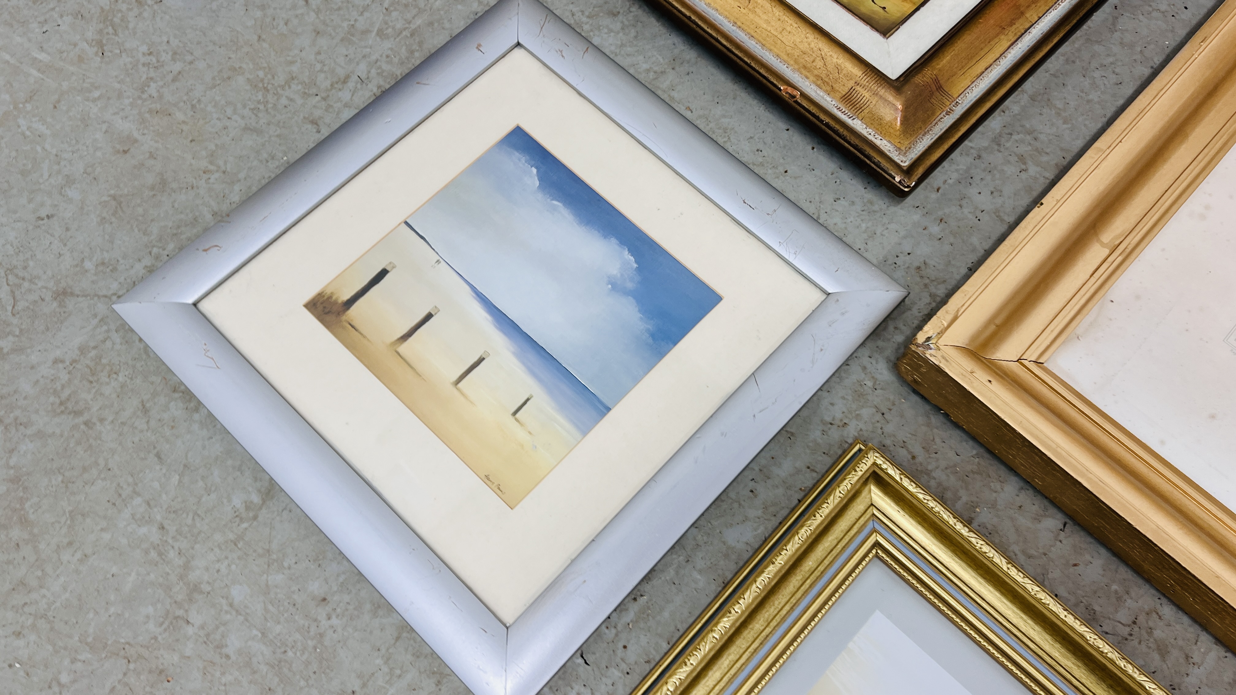 AN EXTENSIVE COLLECTION OF FRAMED PICTURES AND PRINTS TO INCLUDE ORIGINAL ART WORKS OF LOCAL - Image 9 of 13