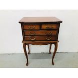 A GOOD QUALITY REPRODUCTION CHERRY WOOD FINISH TWO OVER TWO DRAWER CHEST MOUNTED ON LEGS W 49CM,