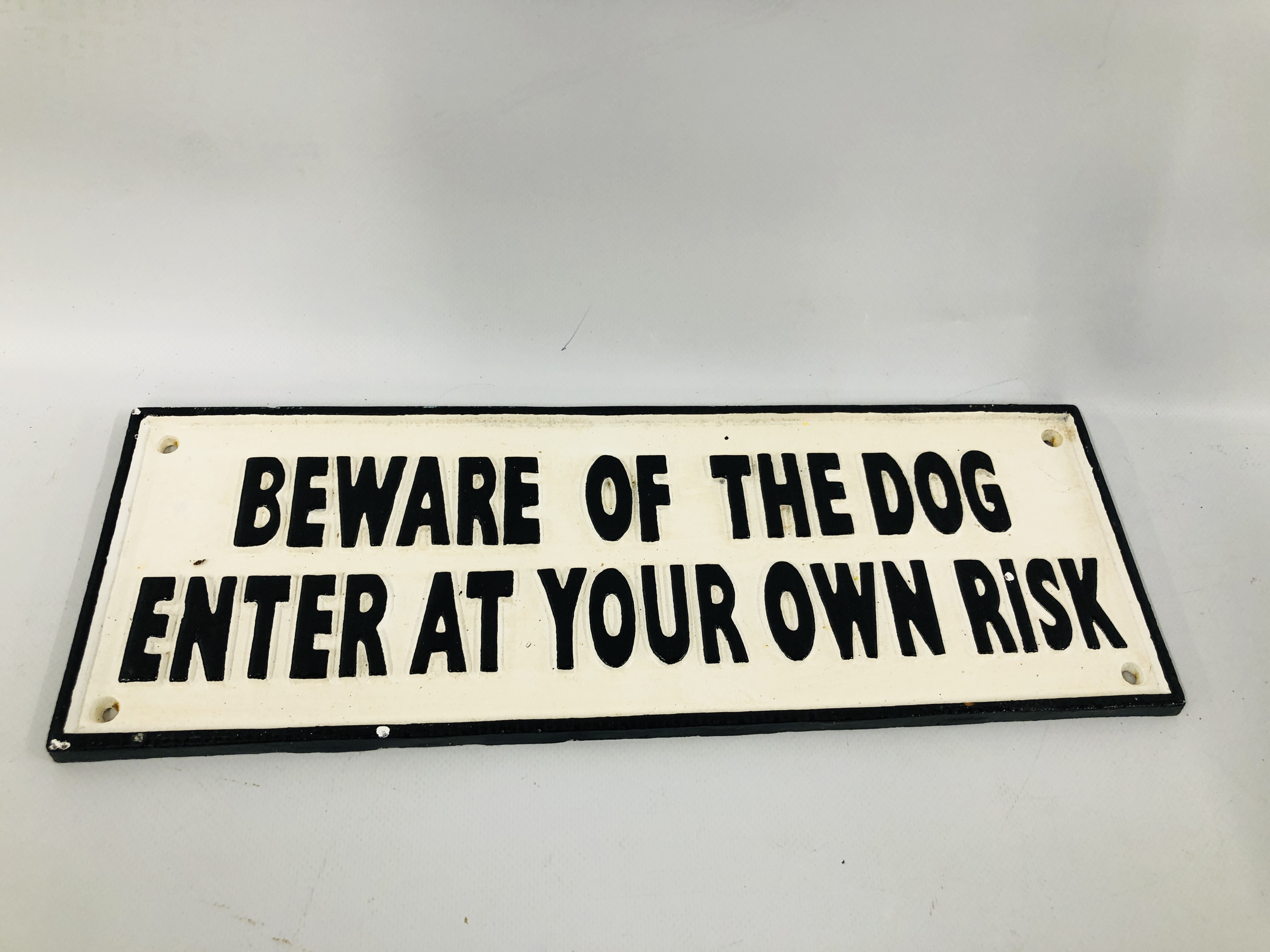 (R) BEWARE OF DOG SIGN,