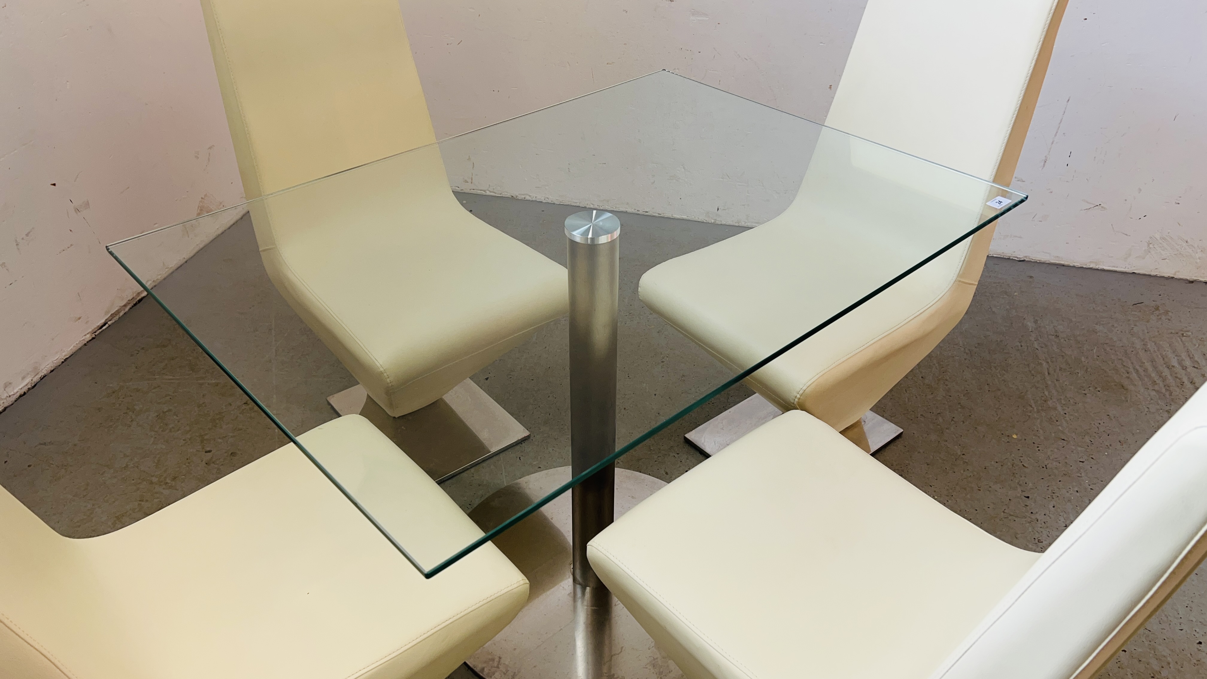 A MODERN DESIGNER GLASS TOP RECTANGULAR DINING TABLE SUPPORTED BY STAINLESS STEEL PEDESTAL COMPLETE - Bild 2 aus 9