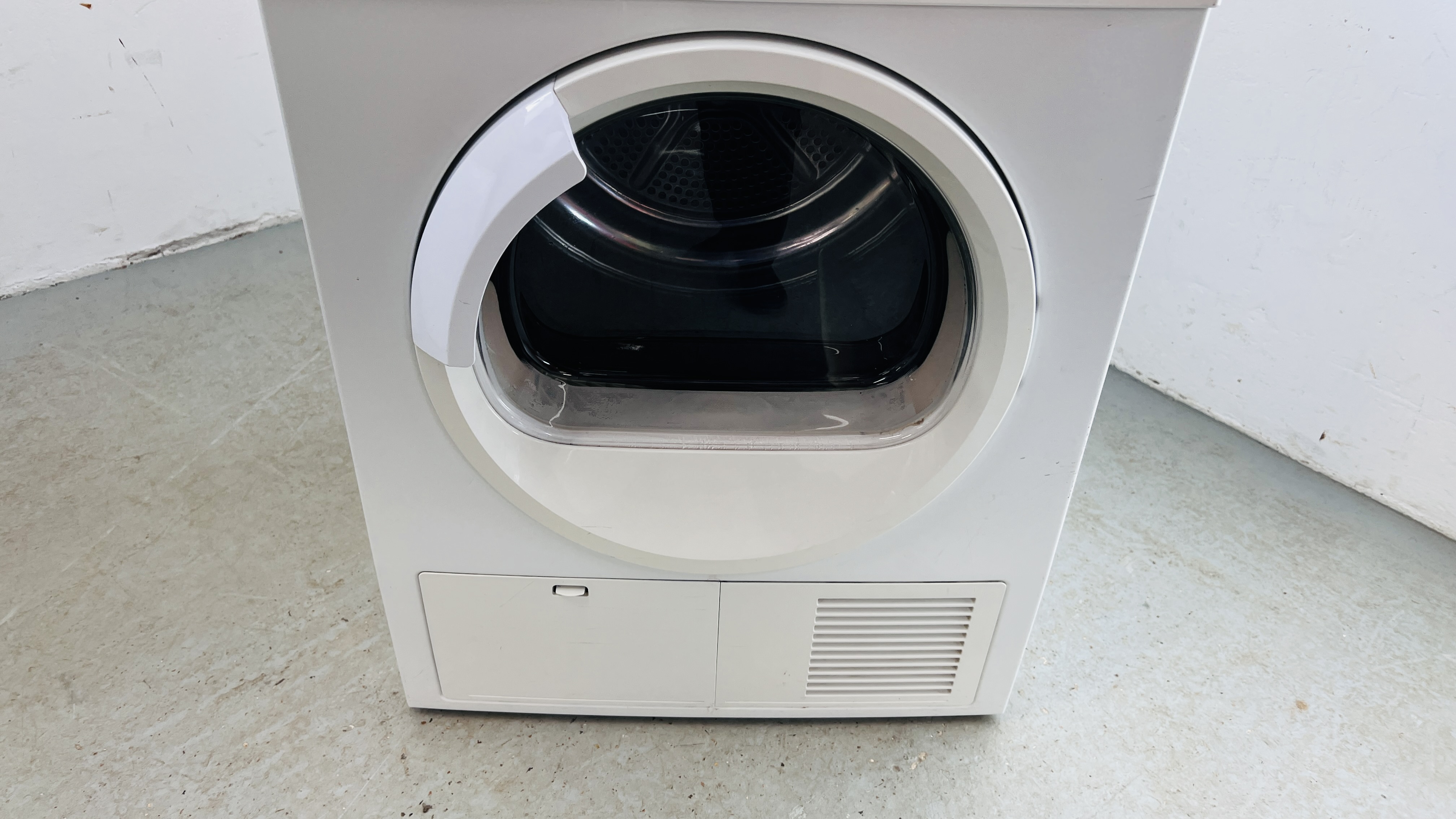 BOSCH EXXCEL CONDENSER TUMBLE DRYER - SOLD AS SEEN - Image 5 of 8