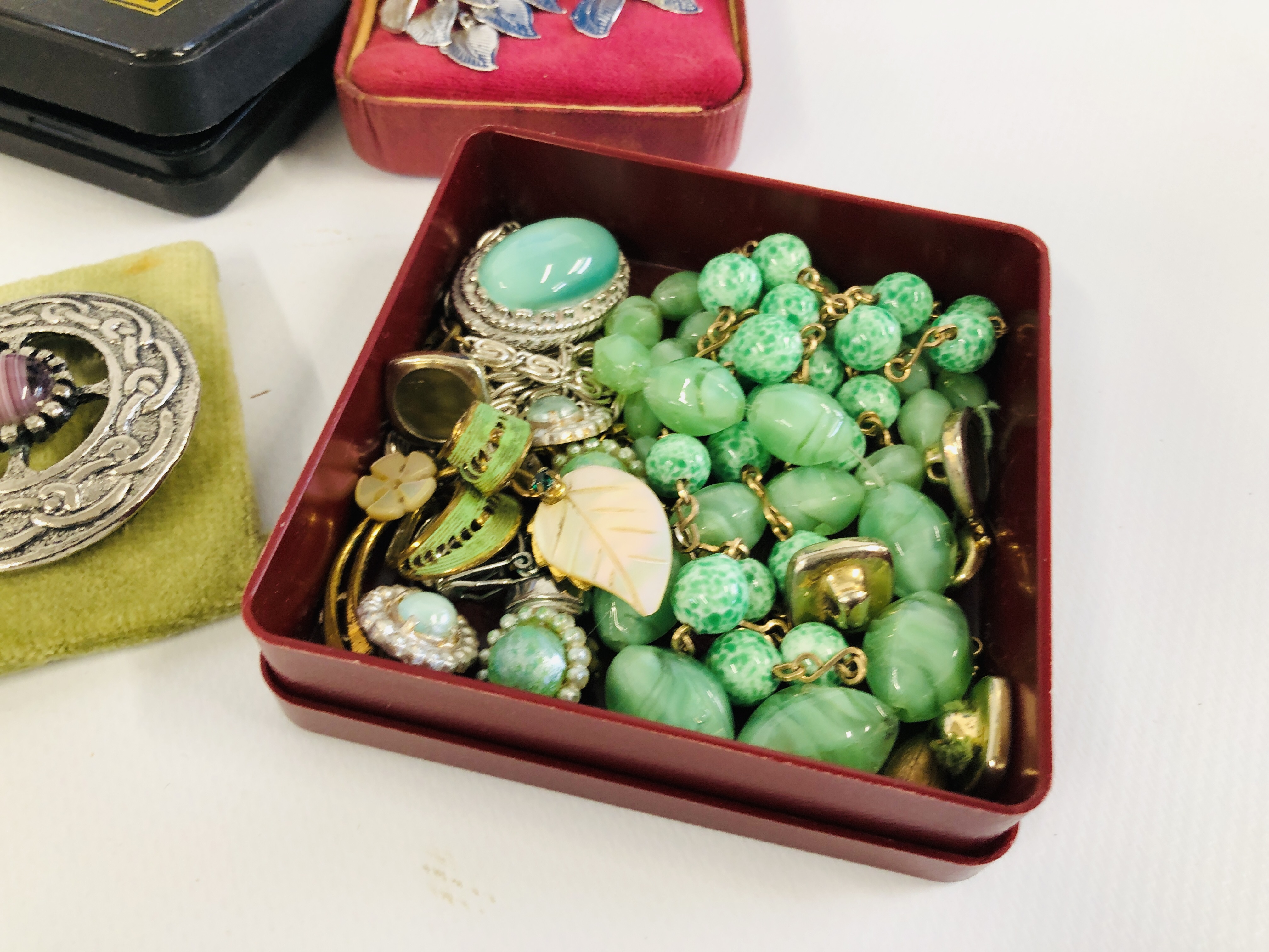 BOX OF MIXED SILVER AND COSTUME JEWELLERY - Image 2 of 9