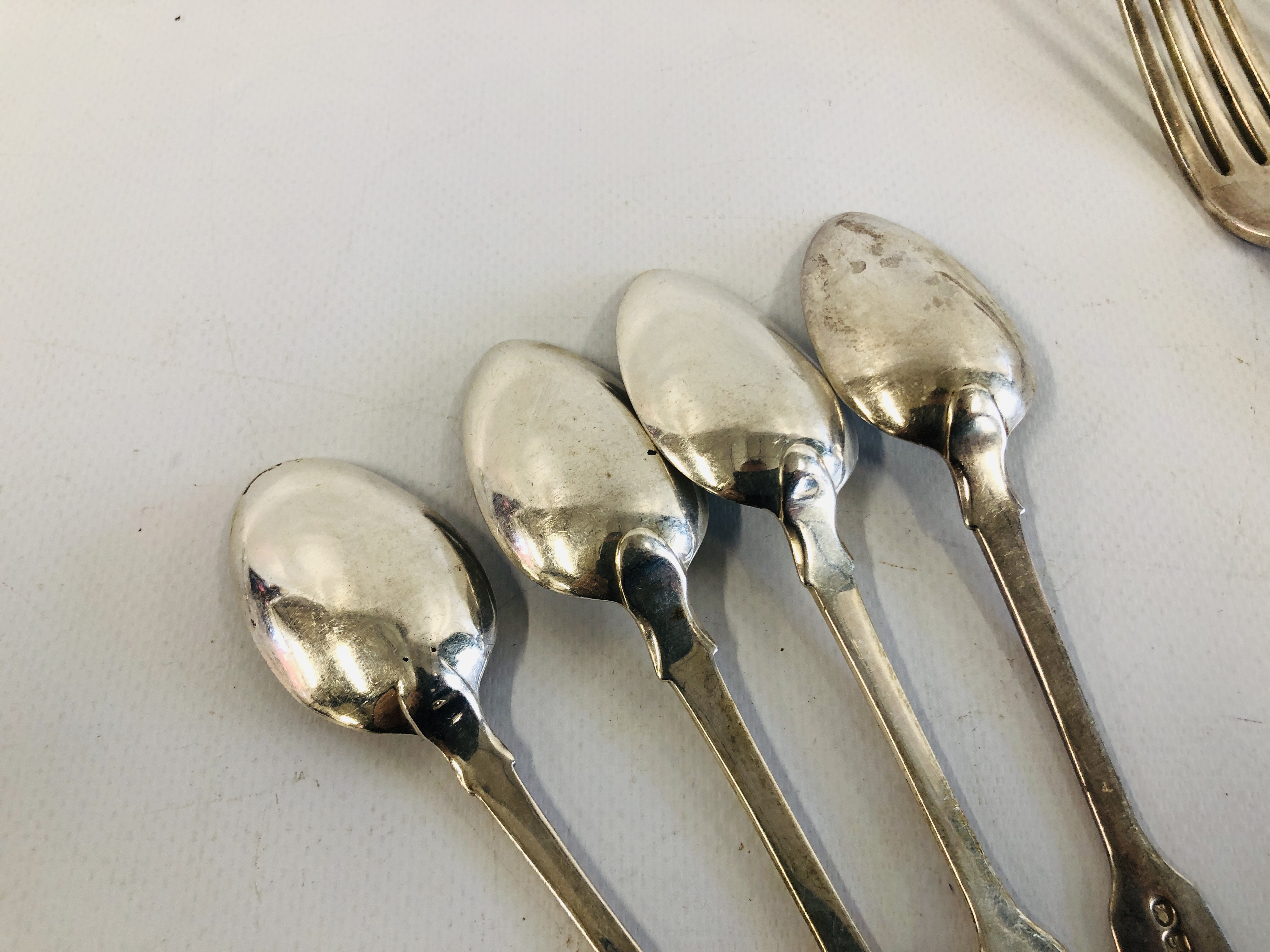 3 X LARGE SILVER FIDDLE PATTERN TABLE FORKS AND FOUR SILVER FIDDLE PATTERN TEASPOONS - Image 5 of 8