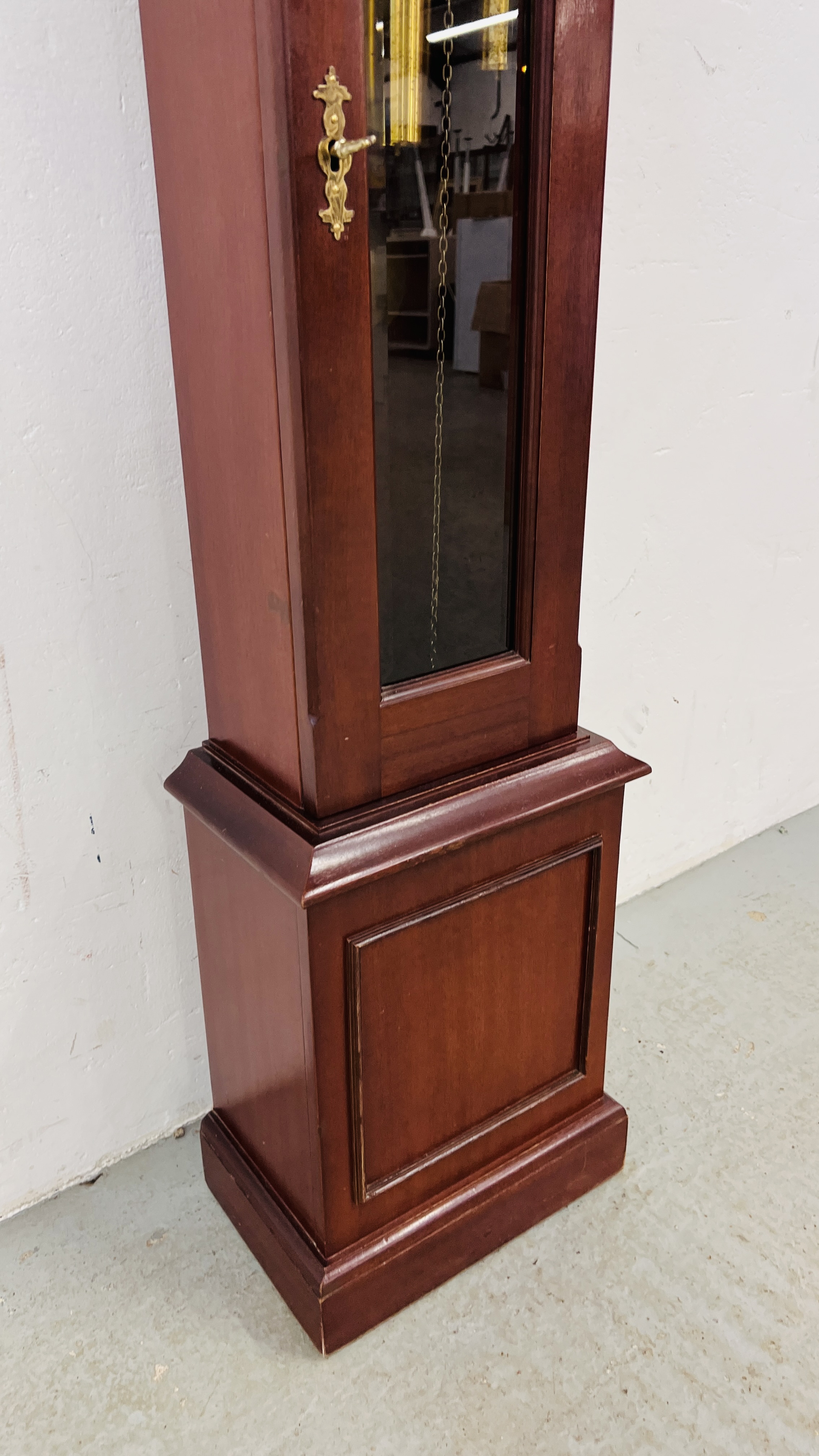 A REPRODUCTION MAHOGANY CASED GRANDMOTHER CLOCK THE DIAL MARKED TEMPESTFUGIT HEIGHT 162CM. - Image 7 of 10