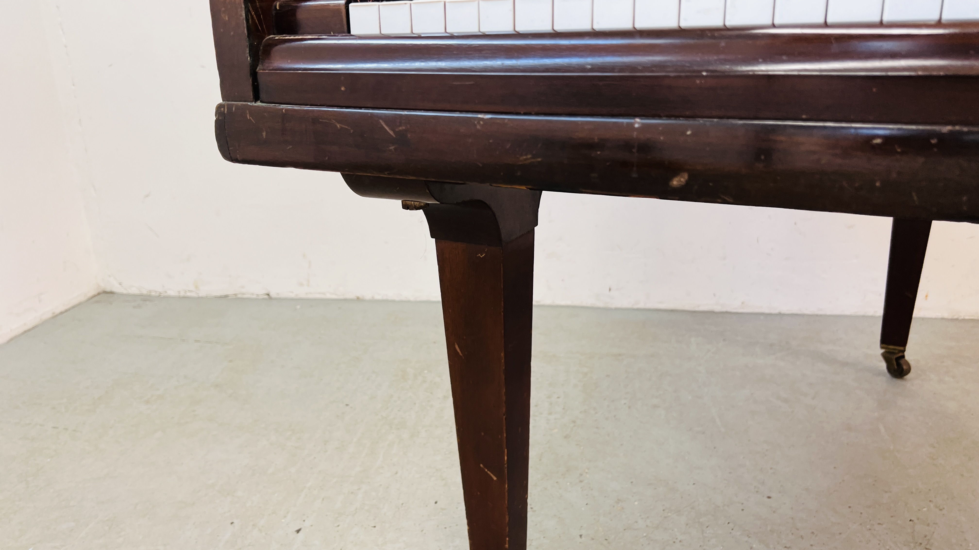 A REVAL BABY GRAND PIANO. - Image 11 of 20
