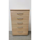 A MODERN LIGHT OAK FINISH FIVE DRAWER CHEST WIDTH 77CM. DEPTH 42CM. HEIGHT 126CM.