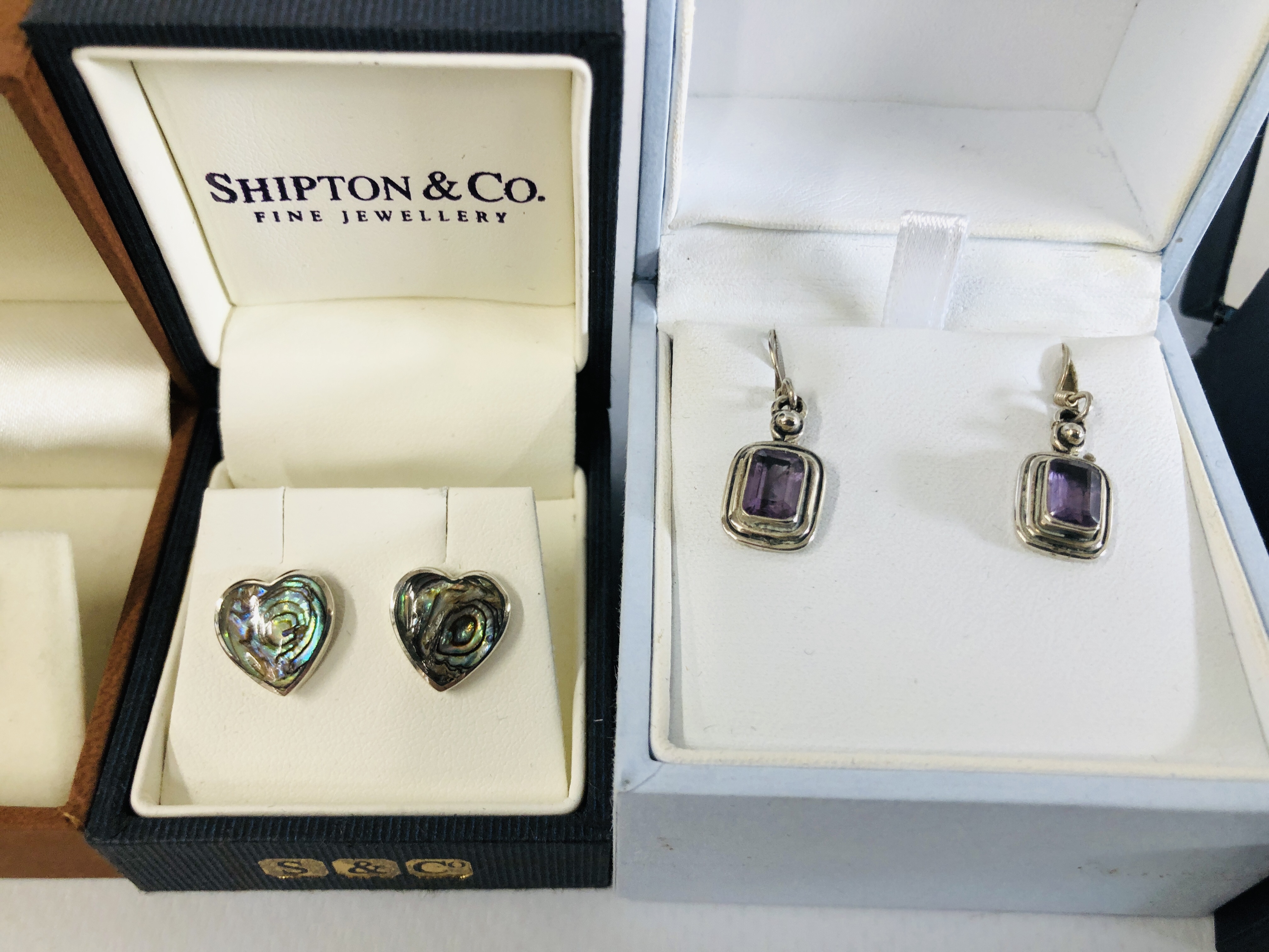 SILVER EARRINGS AND CUFF LINKS TO INCLUDE PAIR OF ASTON MARTIN CUFF LINKS - Image 4 of 5