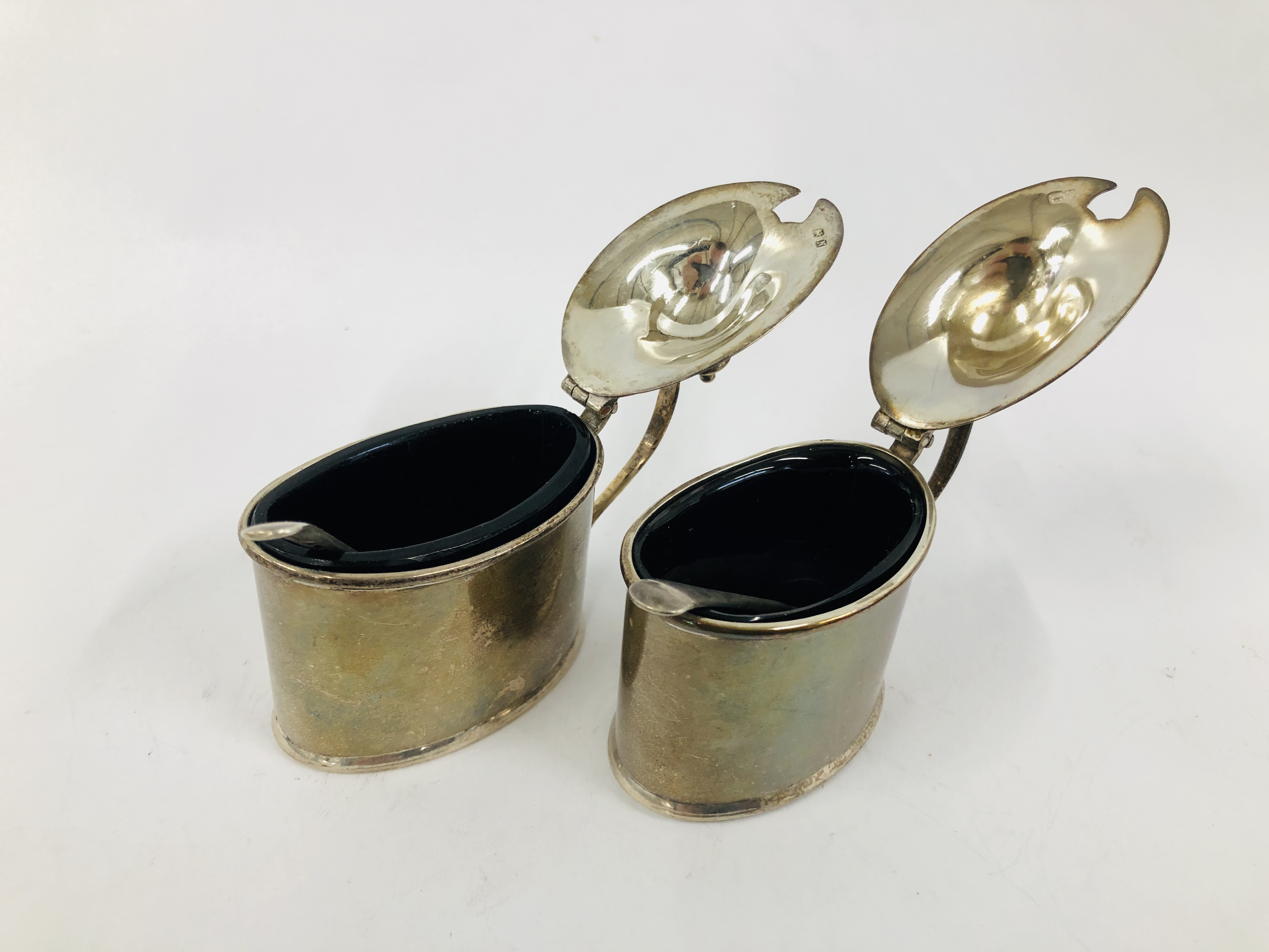 PAIR OF SILVER OVAL SALTS, BLUE GLASS LINERS, - Image 5 of 10