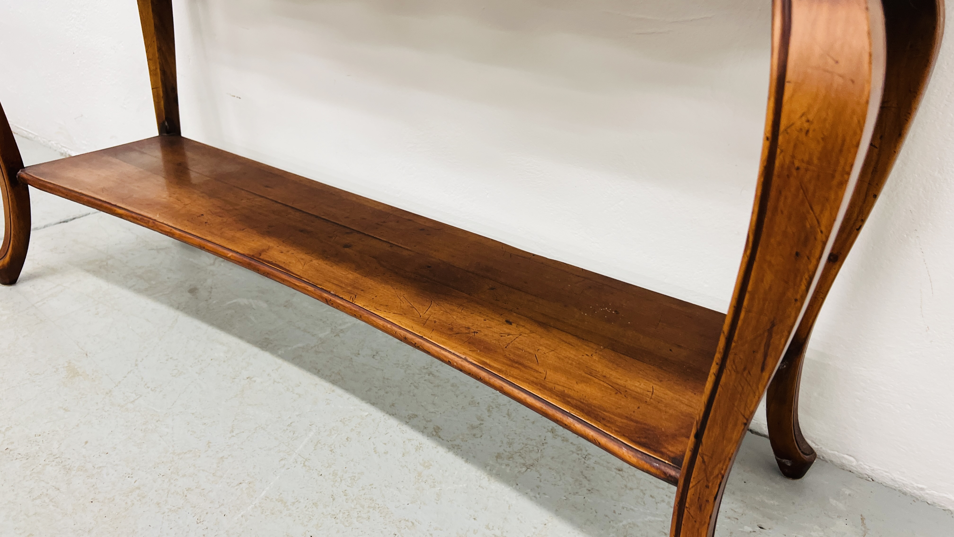 REPRODUCTION MAHOGANY SIDE TABLE WITH CENTRAL CONCEALED DRAWER AND SHELF BELOW WIDTH 118CM. - Image 6 of 9