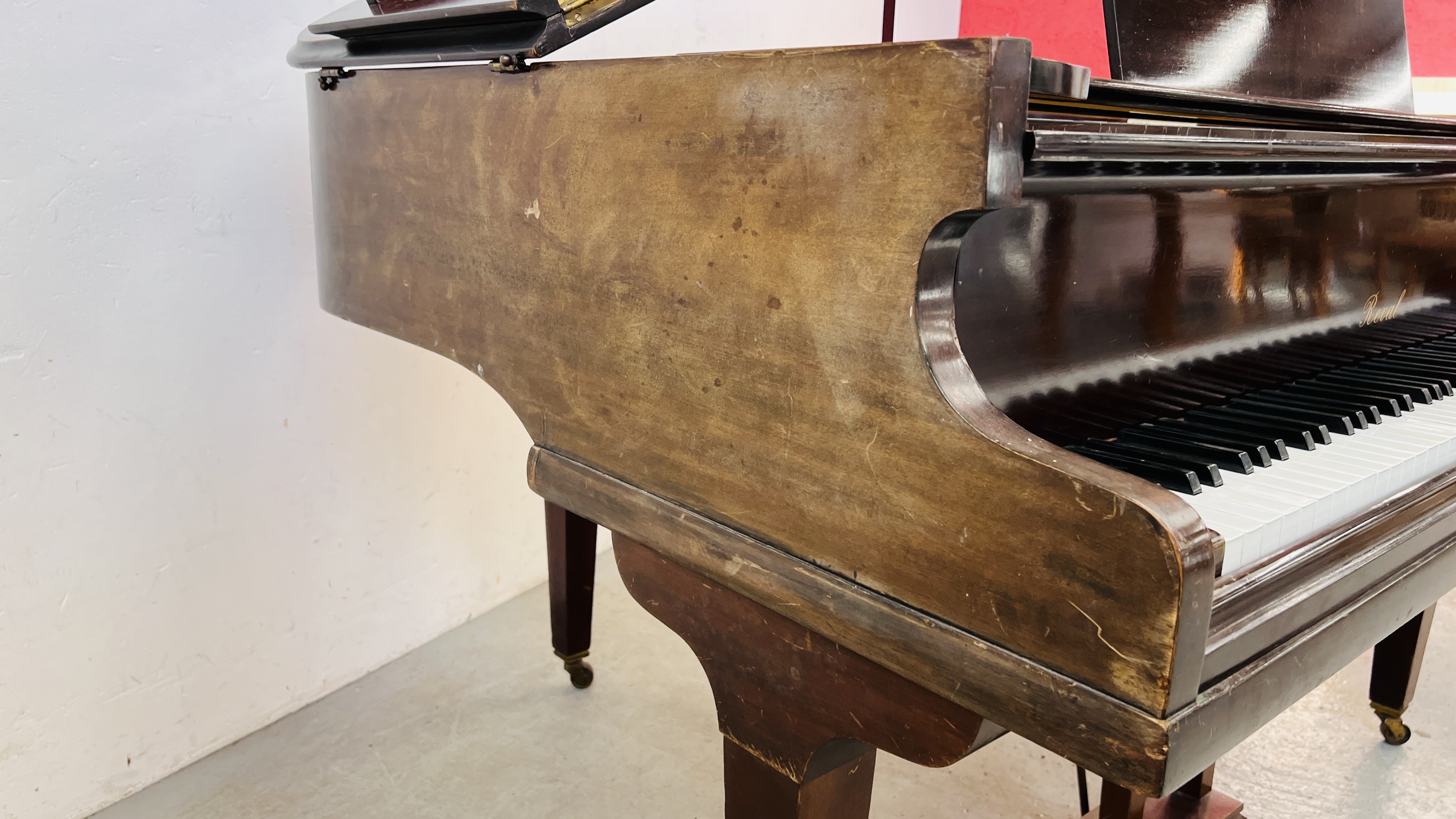 A REVAL BABY GRAND PIANO. - Image 13 of 20