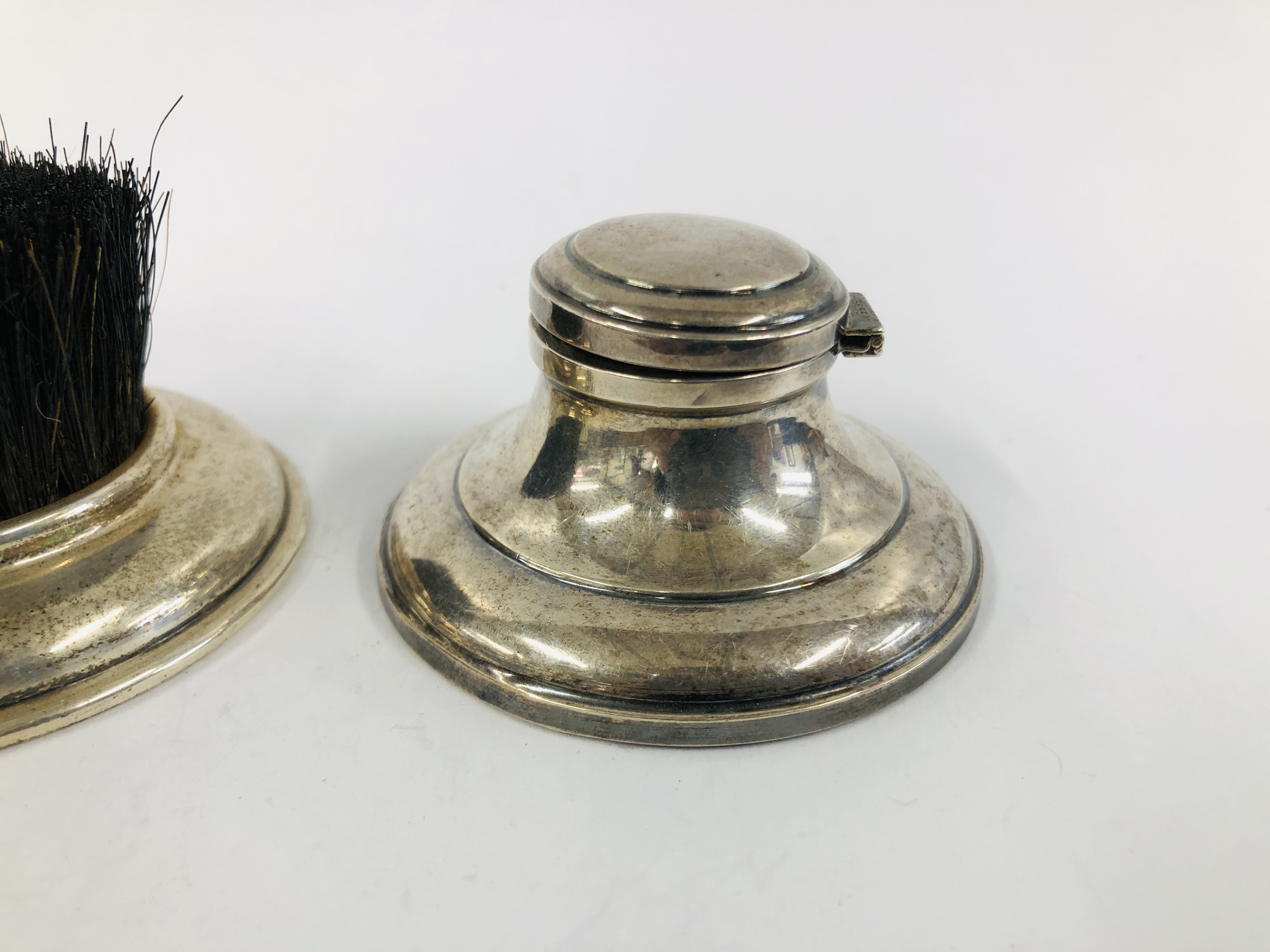 SILVER MOUNTED CIRCULAR BRUSH, BIRMINGHAM 1902 ALONG WITH A SILVER INKWELL AND SILVER SHELL SALT, - Image 5 of 8