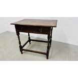 AN ANTIQUE OAK SIDE TABLE WITH SINGLE DRAWER, W 79CM, D 53CM, H 69CM.