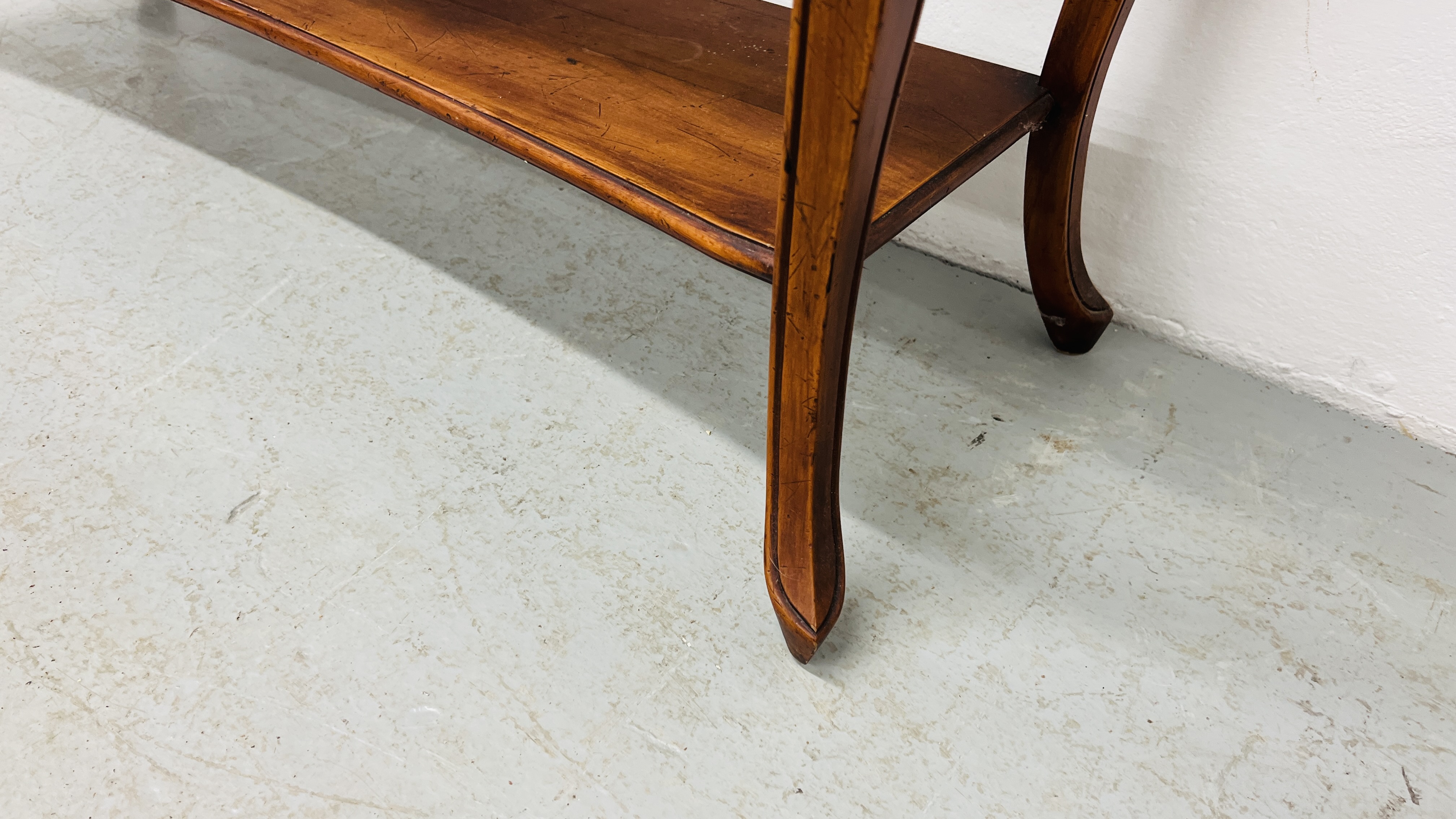 REPRODUCTION MAHOGANY SIDE TABLE WITH CENTRAL CONCEALED DRAWER AND SHELF BELOW WIDTH 118CM. - Image 7 of 9