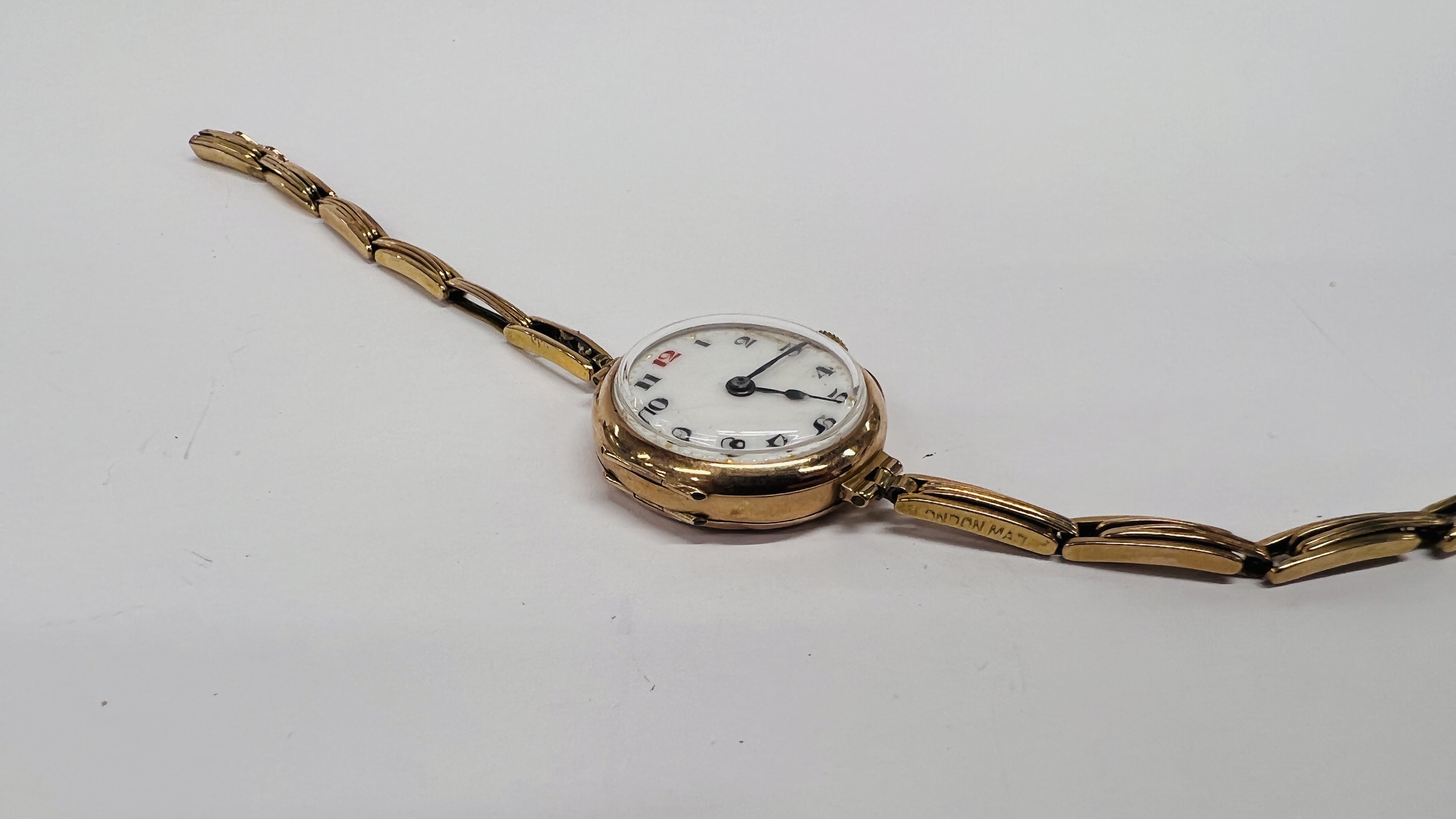 LADY'S 9CT GOLD COCKTAIL WATCH, ENAMELLED DIAL ON EXPANDING 9CT GOLD BRACELET STRAP. - Image 6 of 16