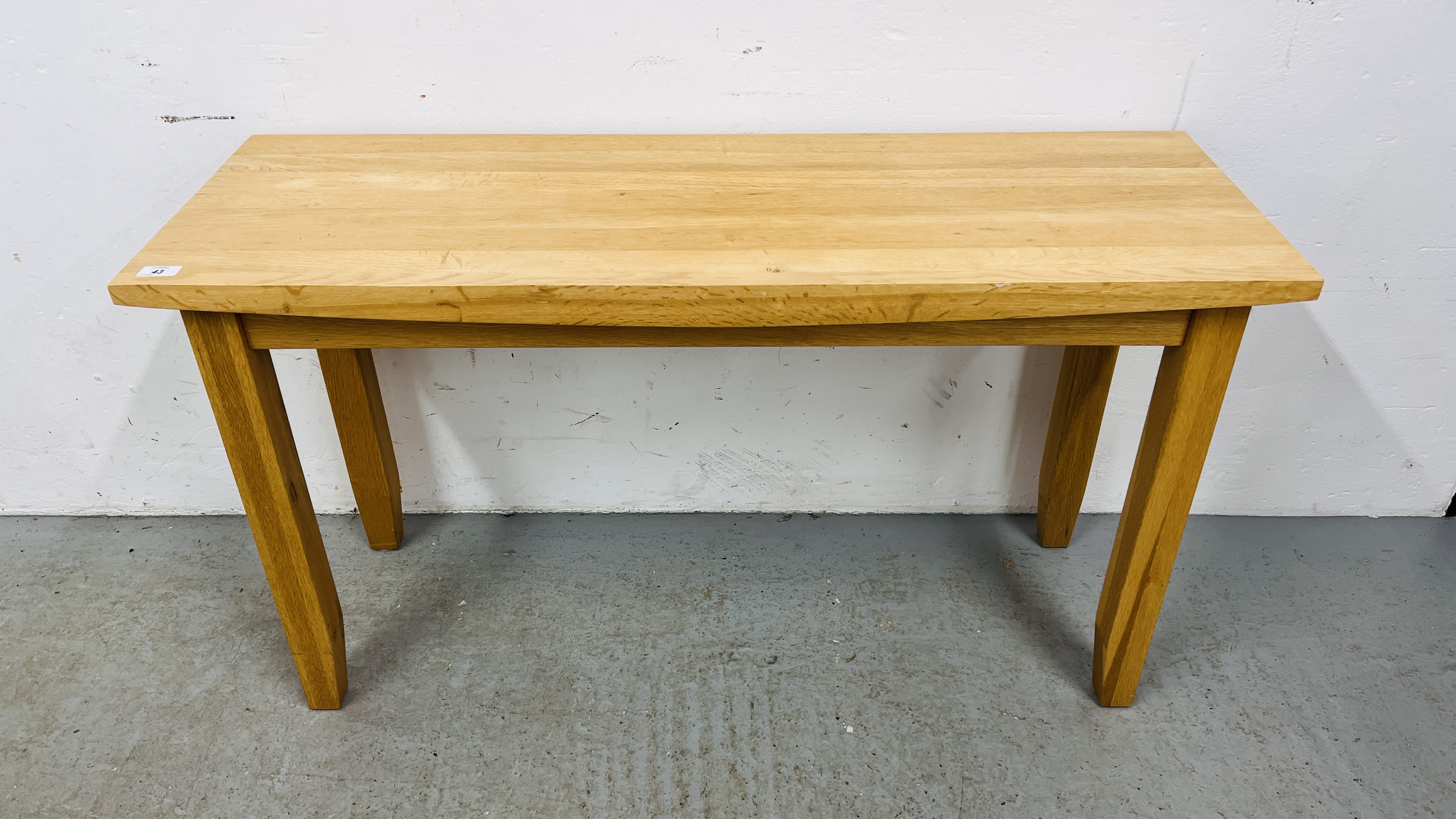 A SOLID LIGHT OAK SIDE TABLE WIDTH 120CM. DEPTH 40CM. HEIGHT 66CM. - Image 2 of 8