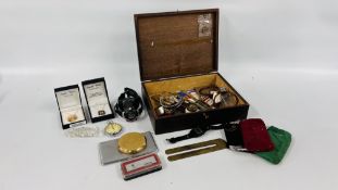 BOX OF VINTAGE COLLECTABLES TO INCLUDE CIGARETTE CASES AND LIGHTERS,