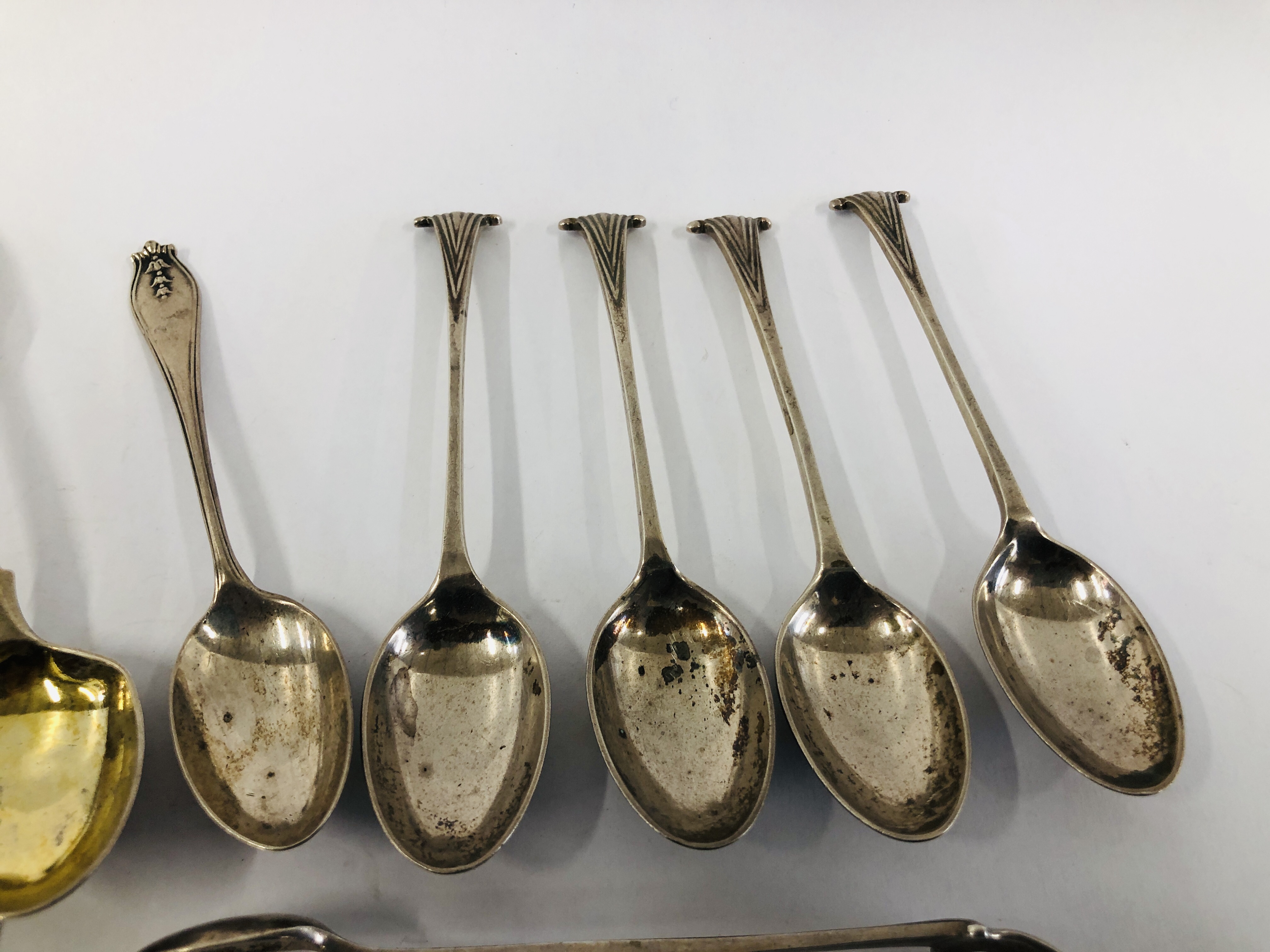 EIGHT VARIOUS SILVER TEASPOONS INCLUDING FOUR ONSLOW PATTERN AND MATCHING SUGAR NIPS, - Image 3 of 10