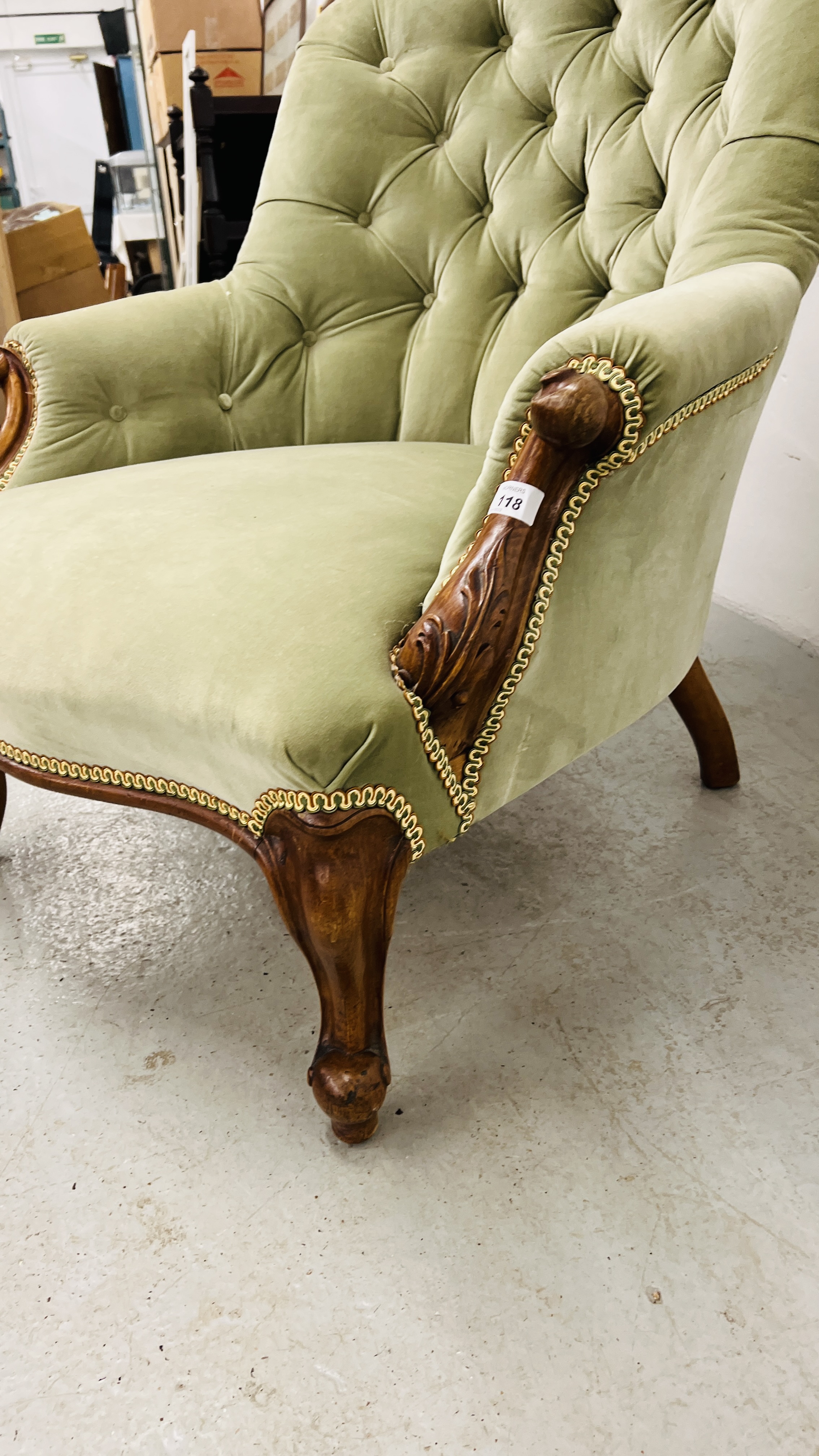 A VICTORIAN BUTTON BACK NURSING CHAIR - Image 11 of 11