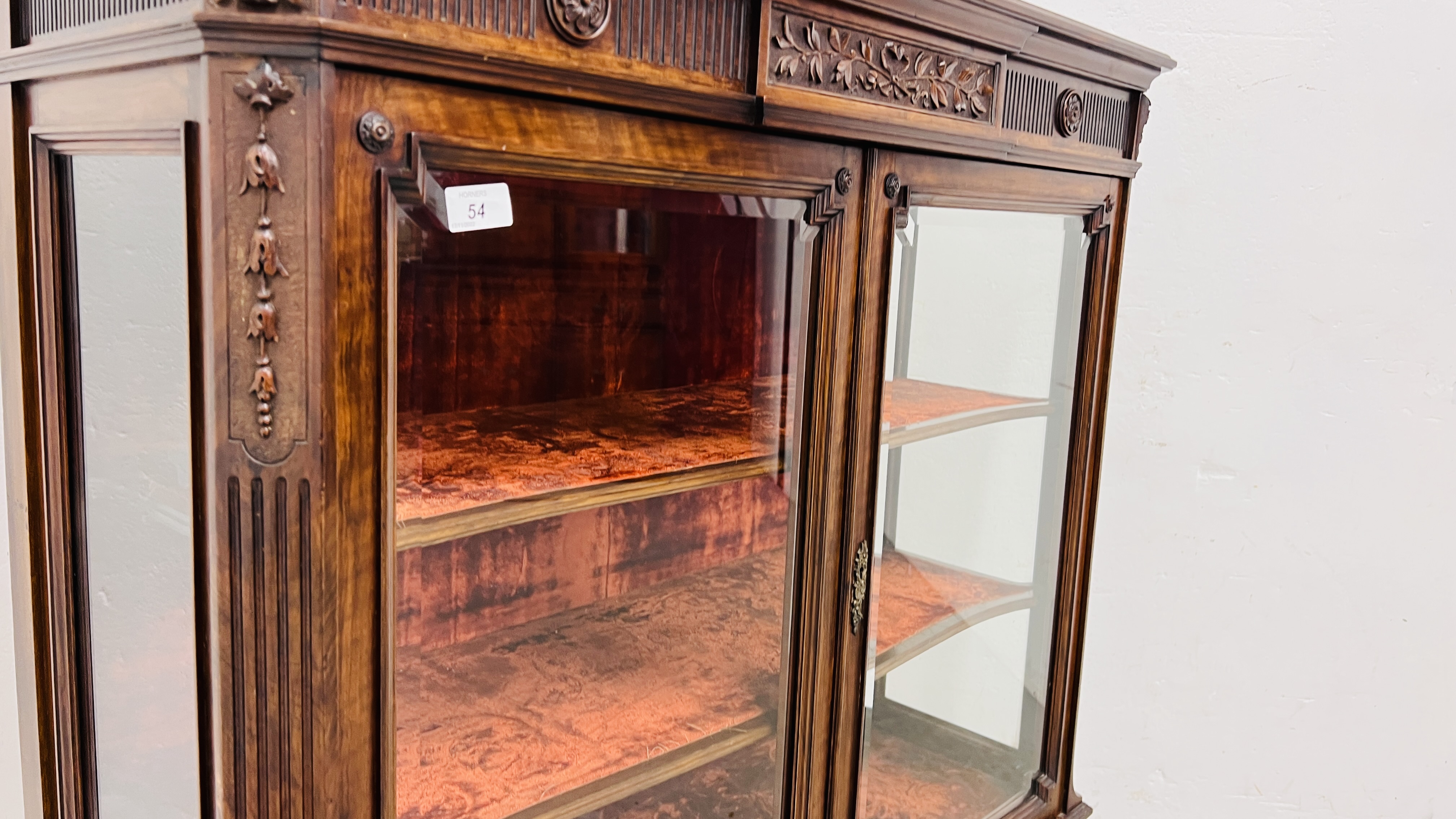 ANTIQUE MAHOGANY TWO DOOR GLAZED DISPLAY CABINET WITH VELVET UPHOLSTERED SHELVES STANDING ON REEDED - Image 7 of 14