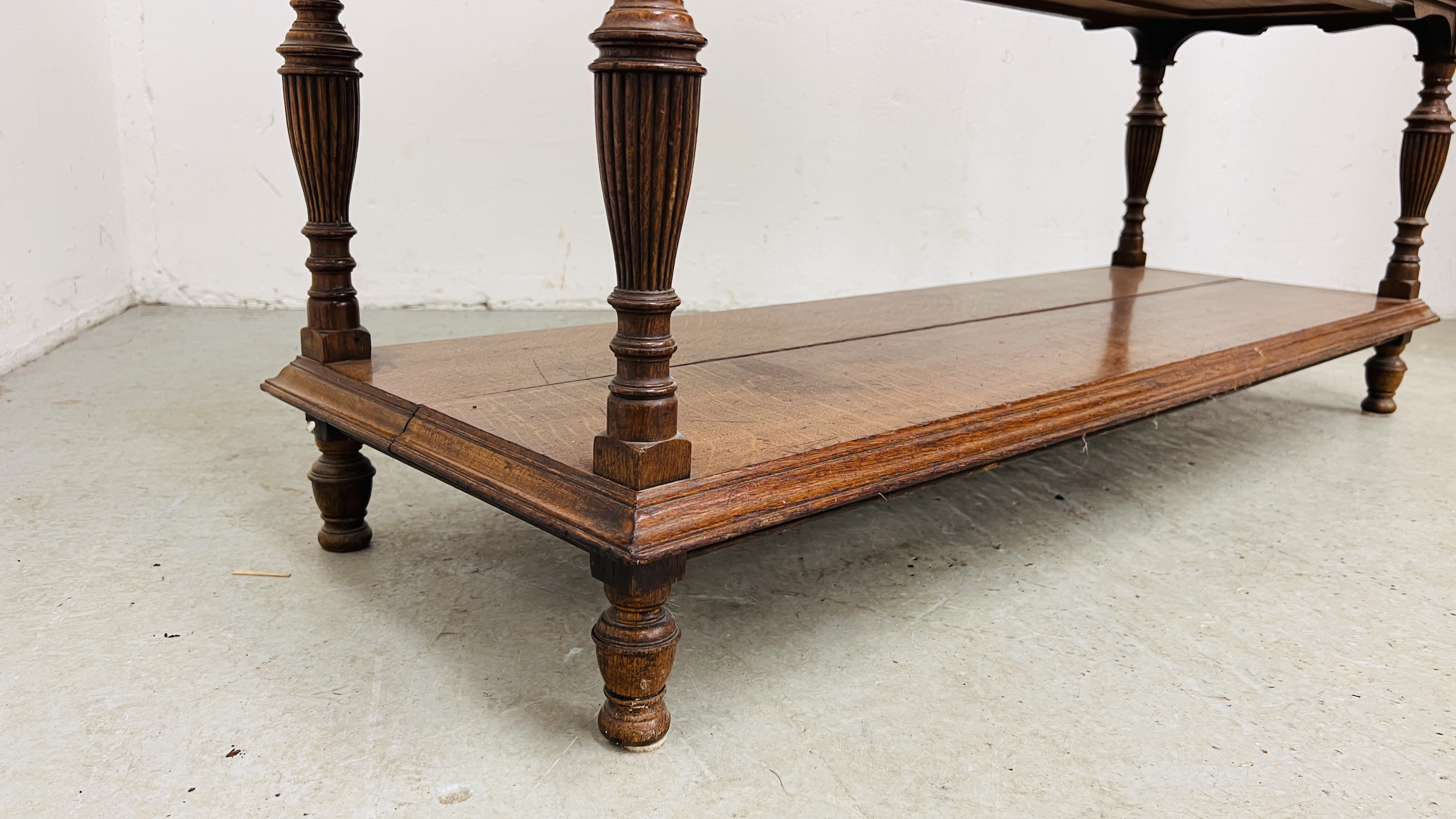 AN EDWARDIAN OAK GLAZED DISPLAY CABINET ABOVE A TWO DRAWER AND OPEN SHELF BASE WIDTH 122CM. - Image 7 of 20