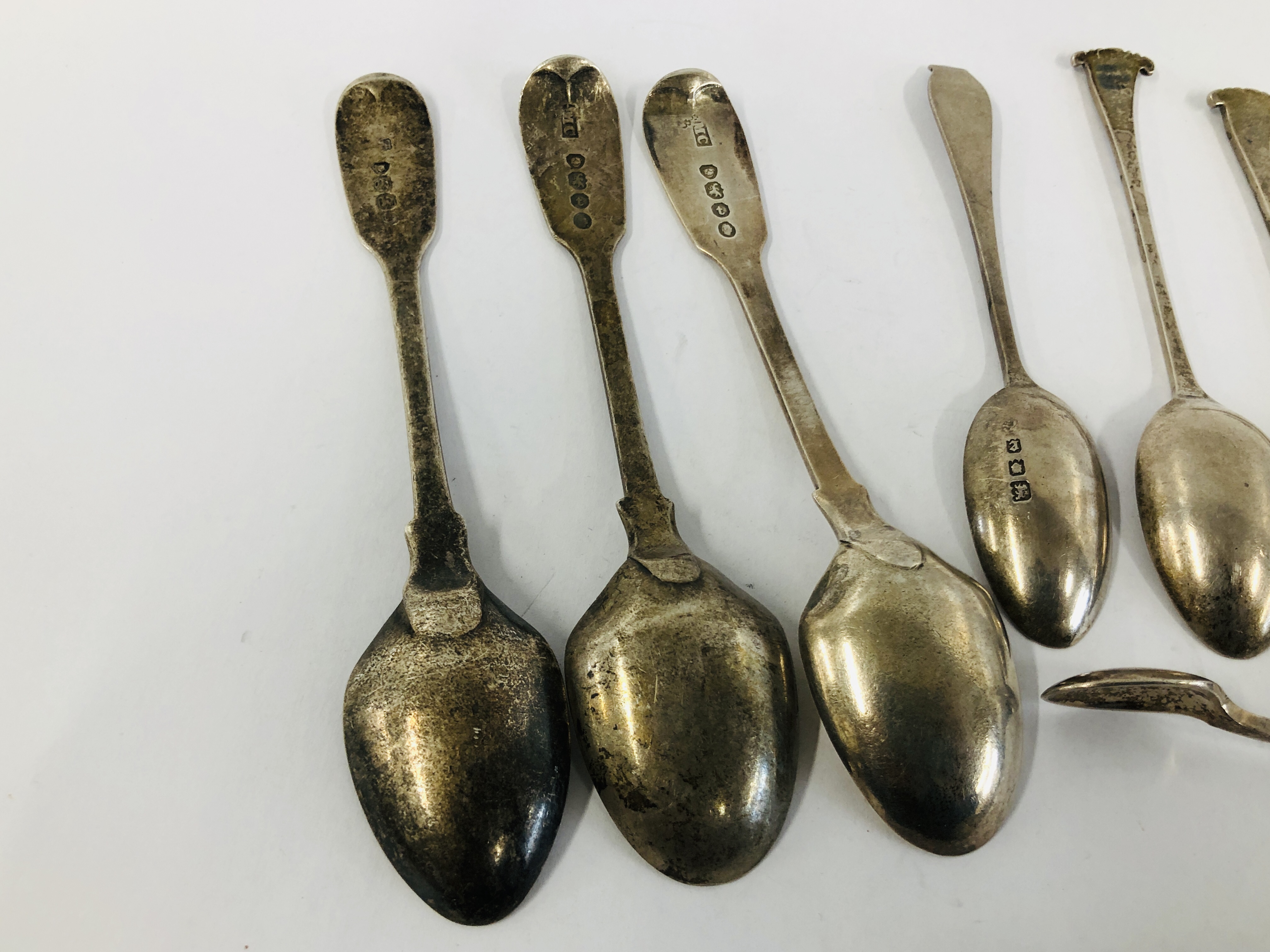 EIGHT VARIOUS SILVER TEASPOONS INCLUDING FOUR ONSLOW PATTERN AND MATCHING SUGAR NIPS, - Image 7 of 10