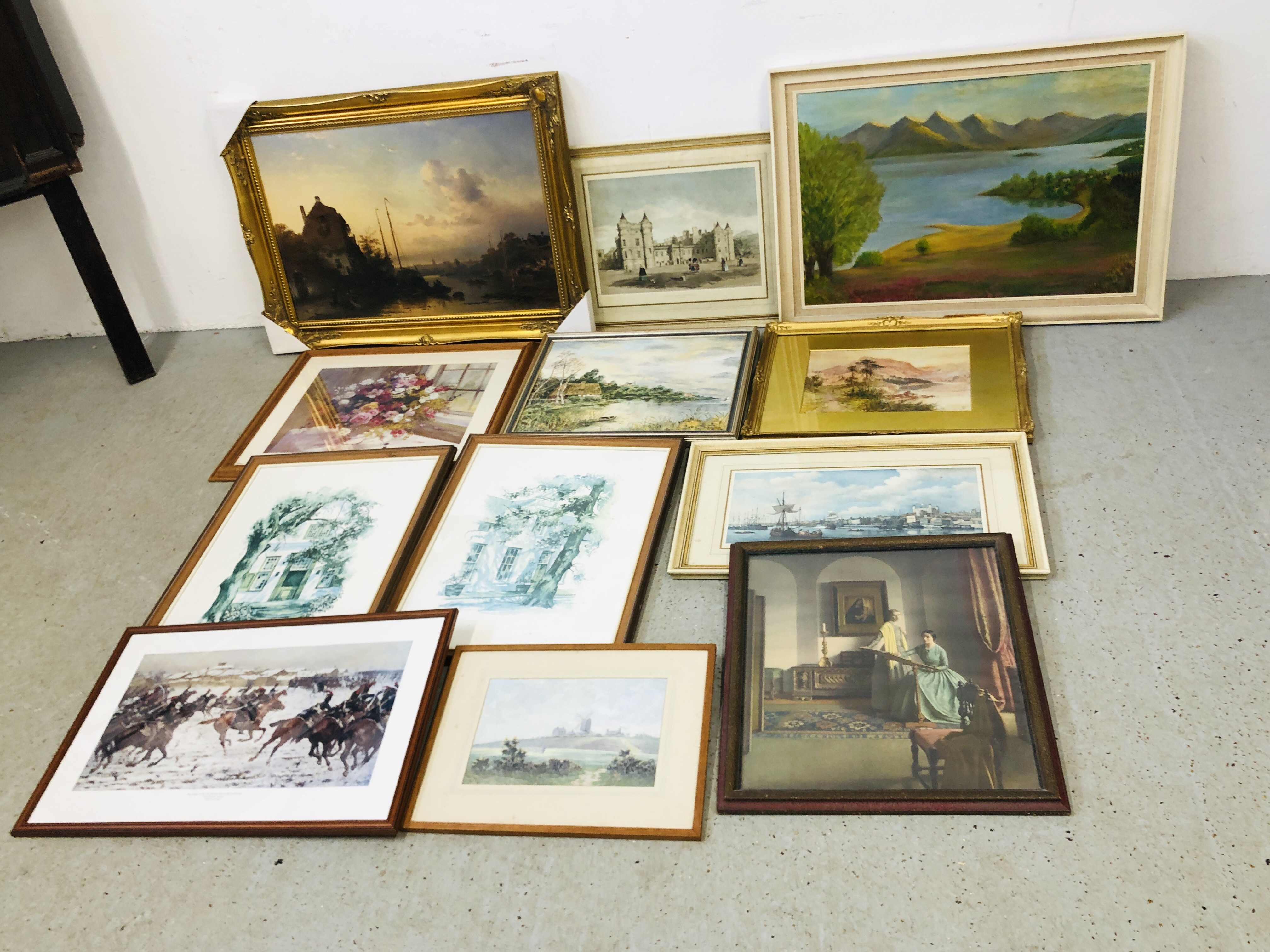 A GROUP OF 12 FRAMED PRINTS AND ORIGINAL ARTWORKS TO INCLUDE OIL ON BOARD THATCHED COTTAGE BEARING
